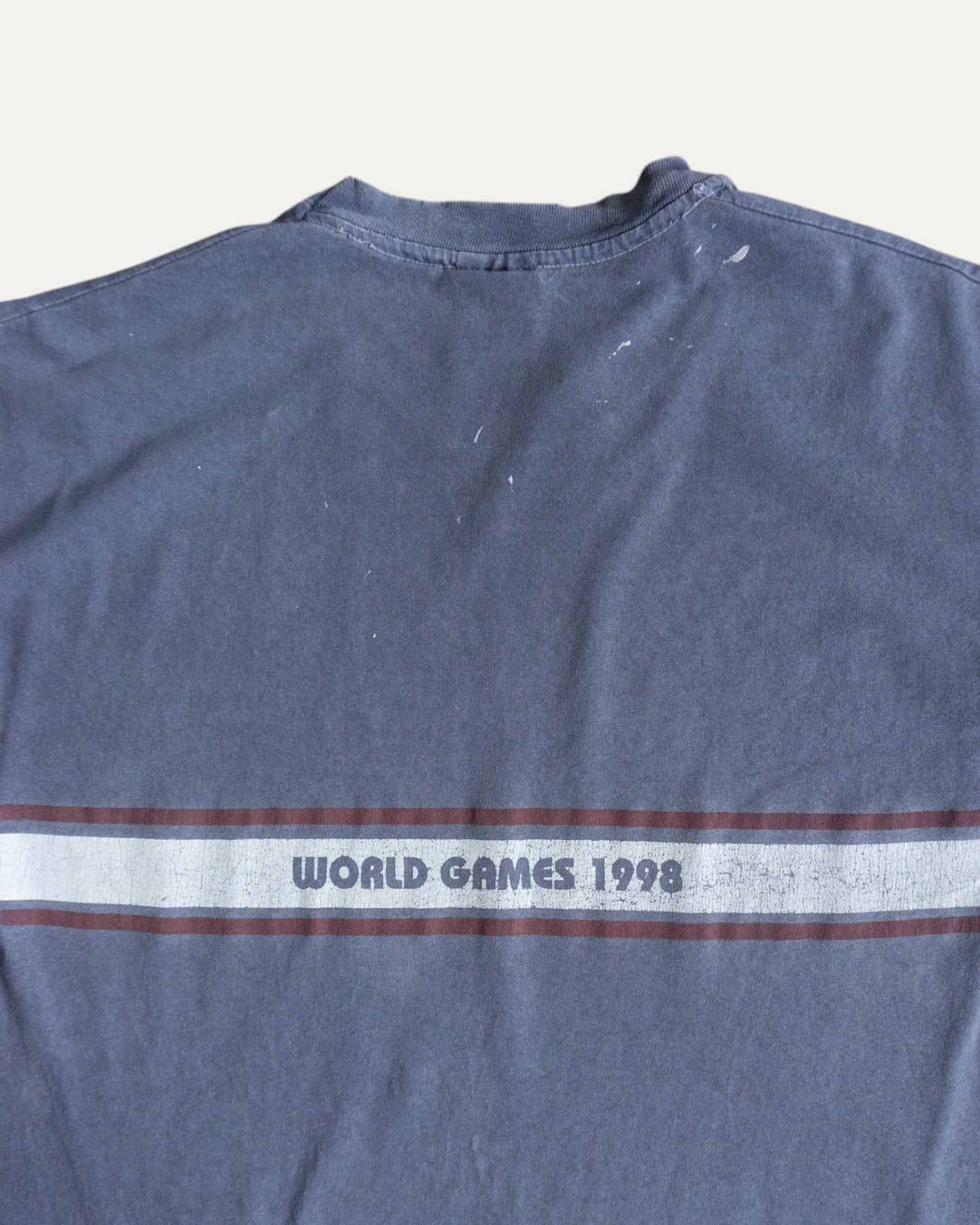 (M) 90’S VINTAGE USA DISTRESSED TEE