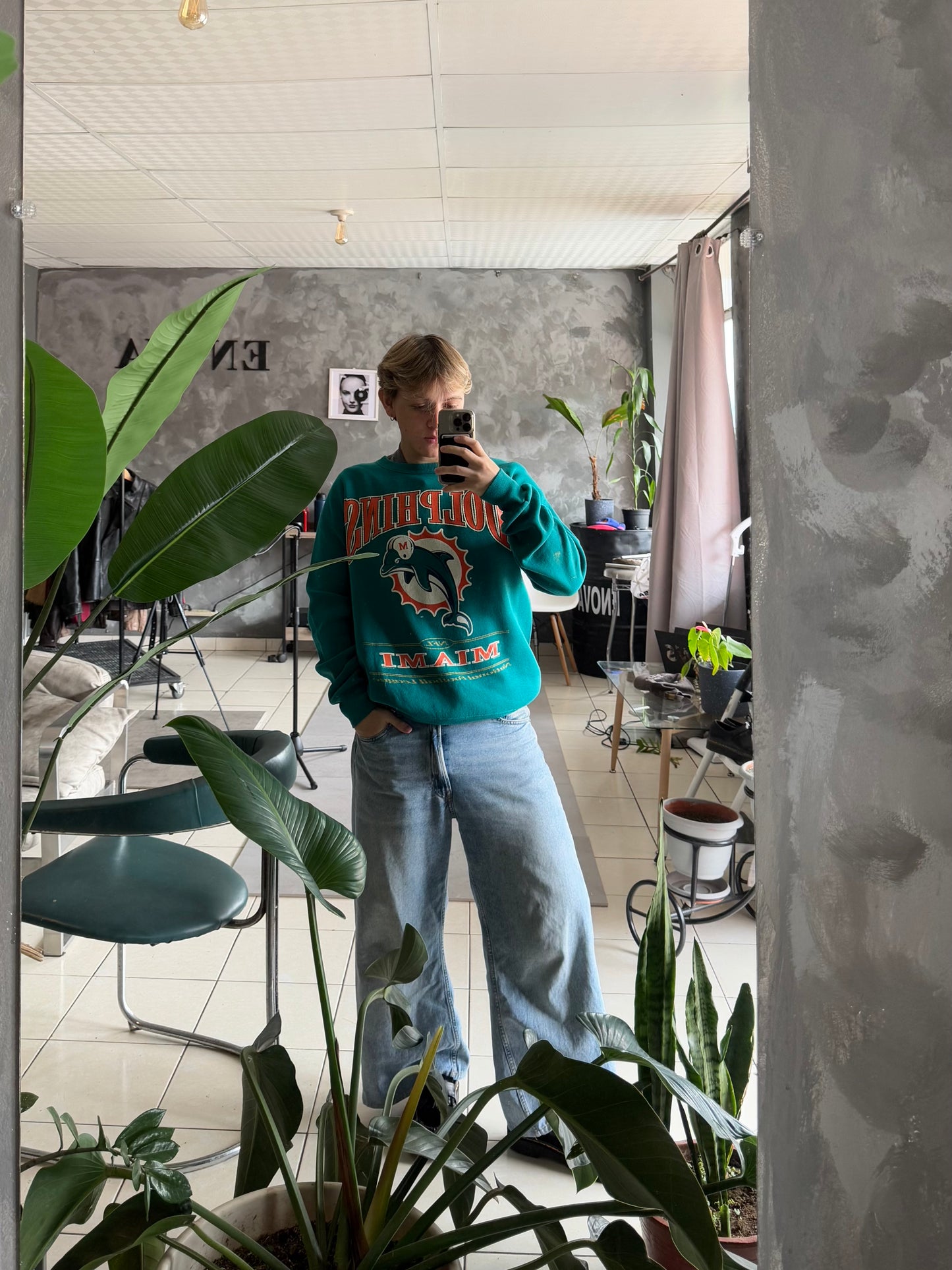 (M) 90’S VINTAGE MIAMI DOLPHINS CREWNECK