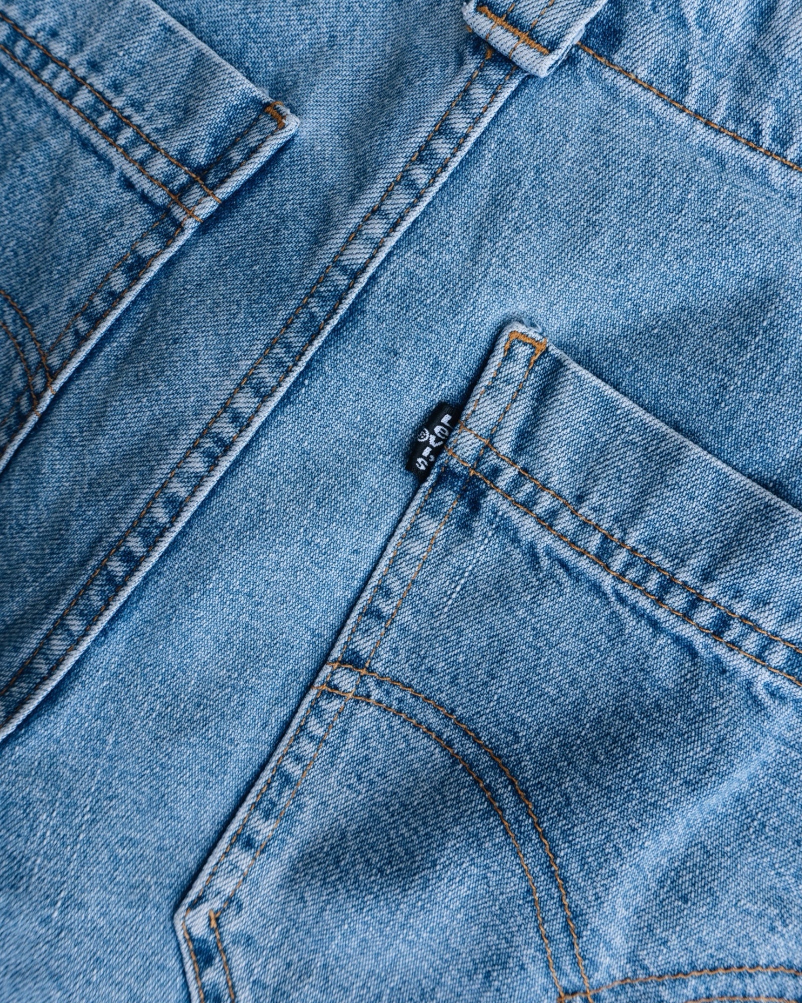 VINTAGE LEVIS DENIM CARPENTER SHORT - 38 WOMEN