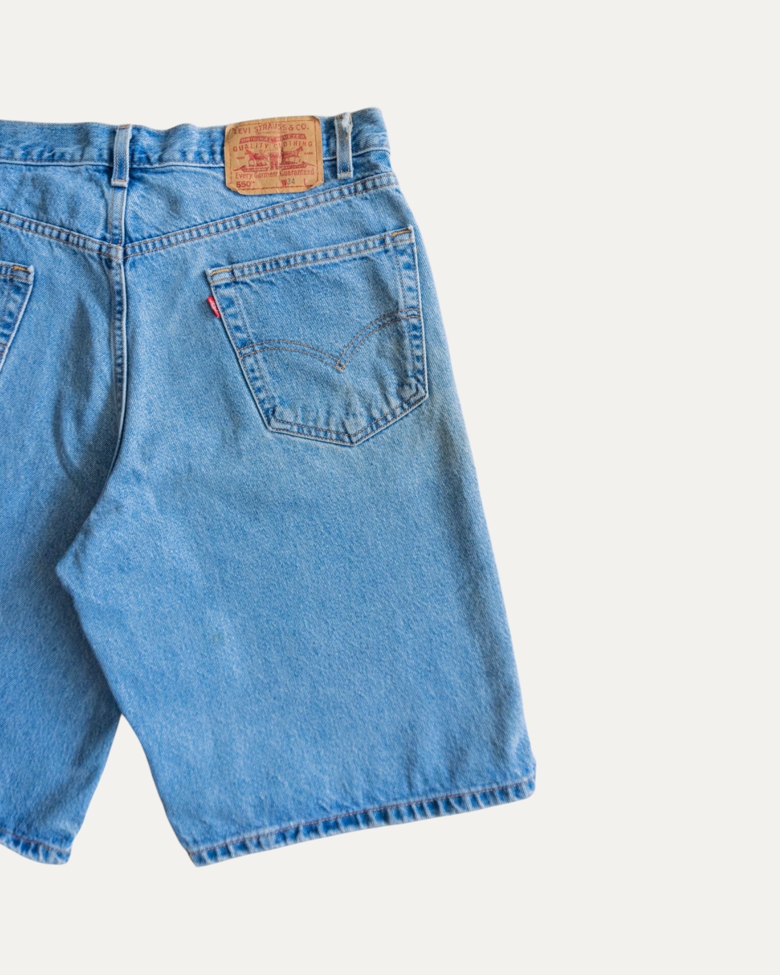 VINTAGE LEVIS 550 DENIM SHORT - 34