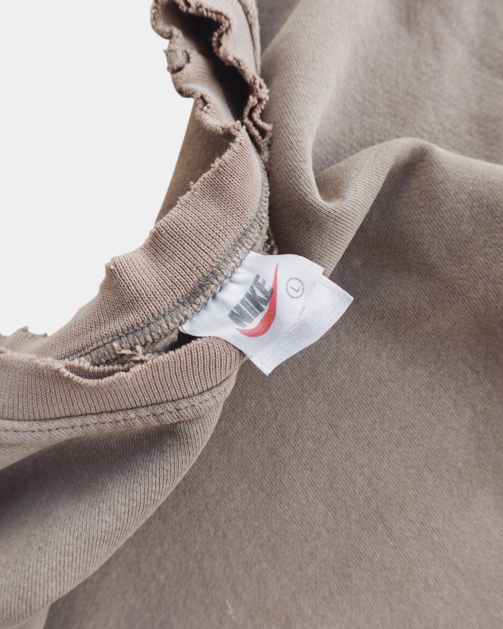 (L) 90’S VINTAGE NIKE FADED CREWNECK