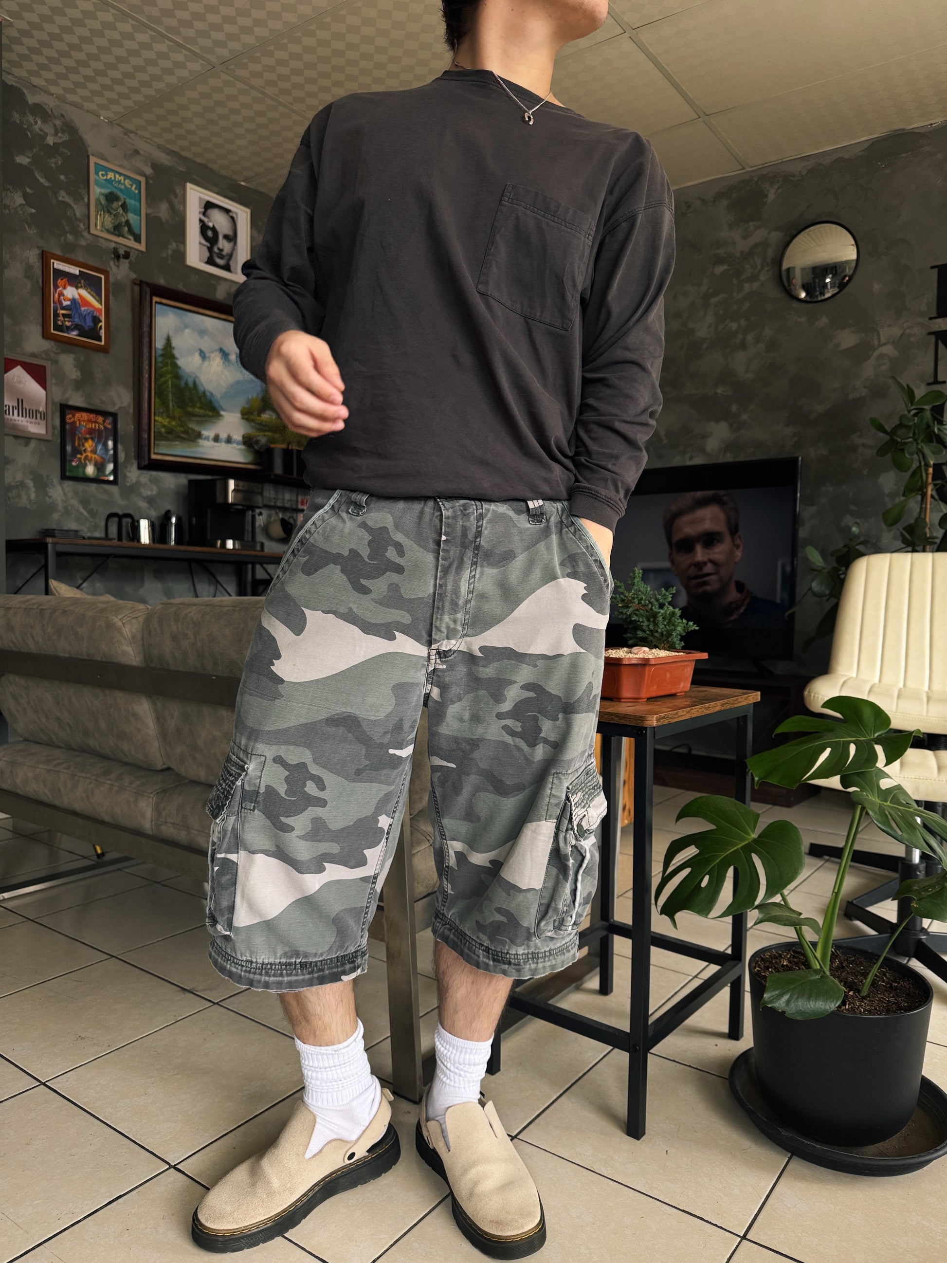 VINTAGE PACO JEANS CAMO JORT - 33