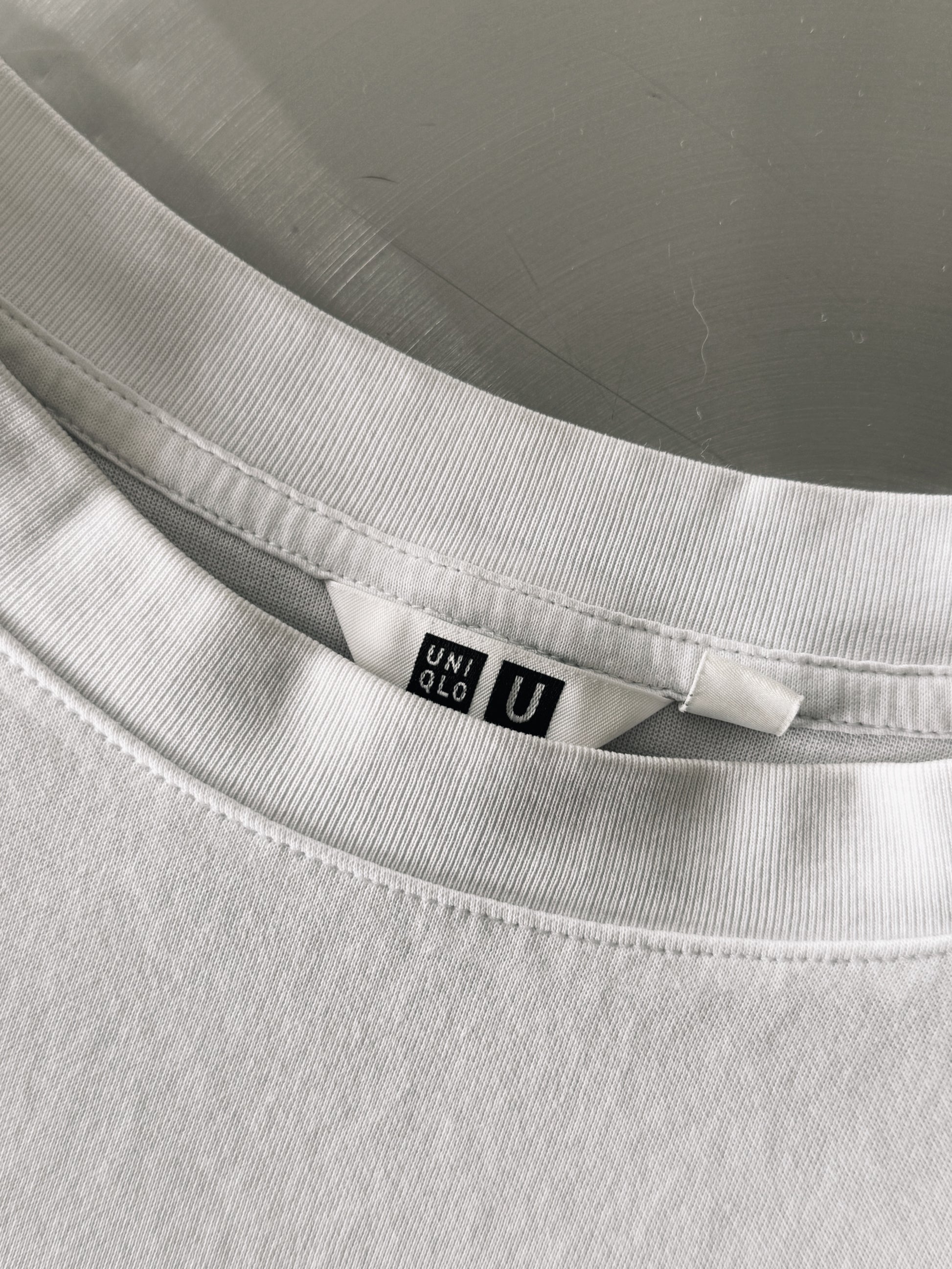 (S) UNIQLO WHITE TEE