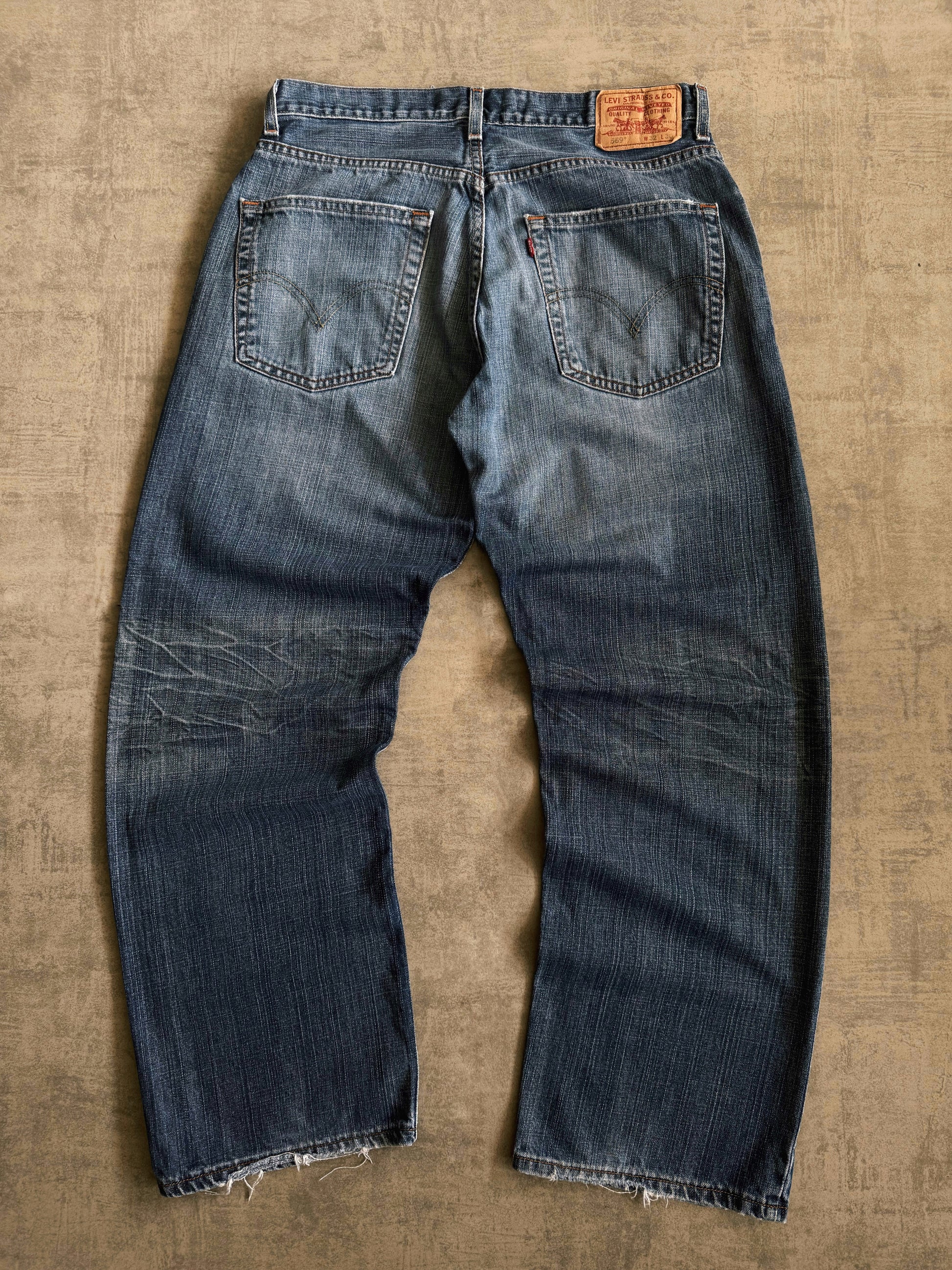 VINTAGE LEVI’S 569 DENIM COWBOY BAGGY PANTS - 32x30