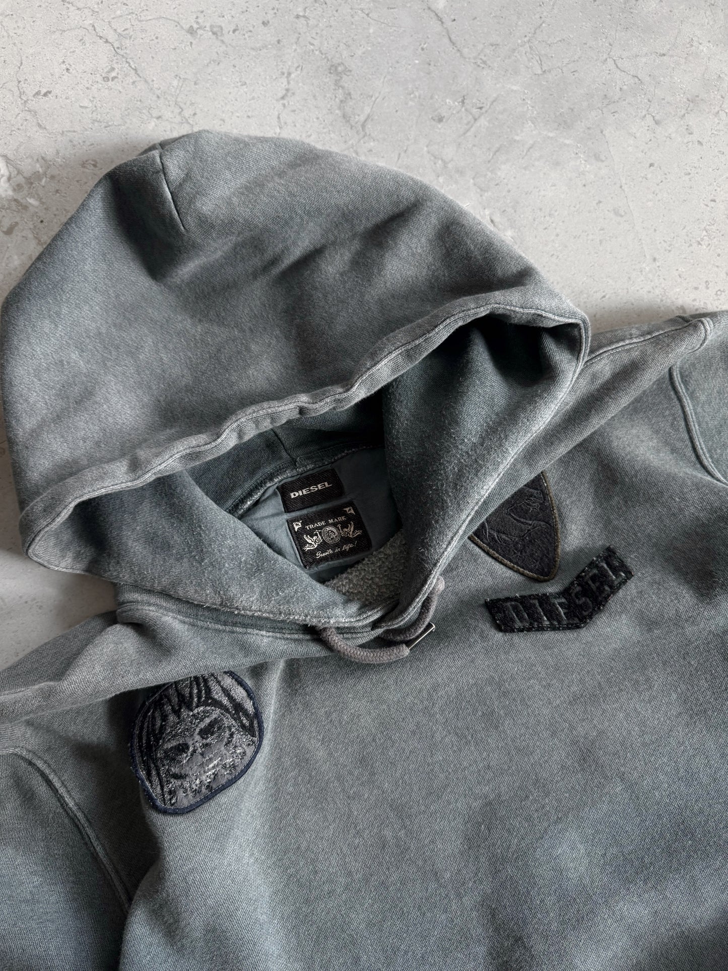 (M-L) 1990’S VINTAGE DIESEL GRAY FADED HOODIE