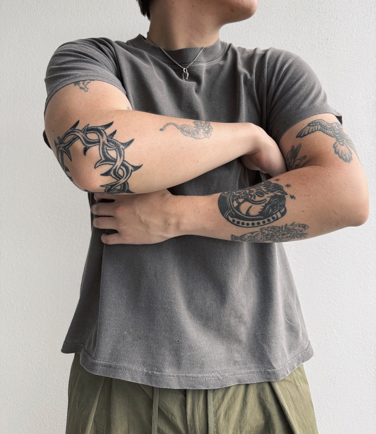 (M) AMERICAN APPAREL SUN FADED TEE