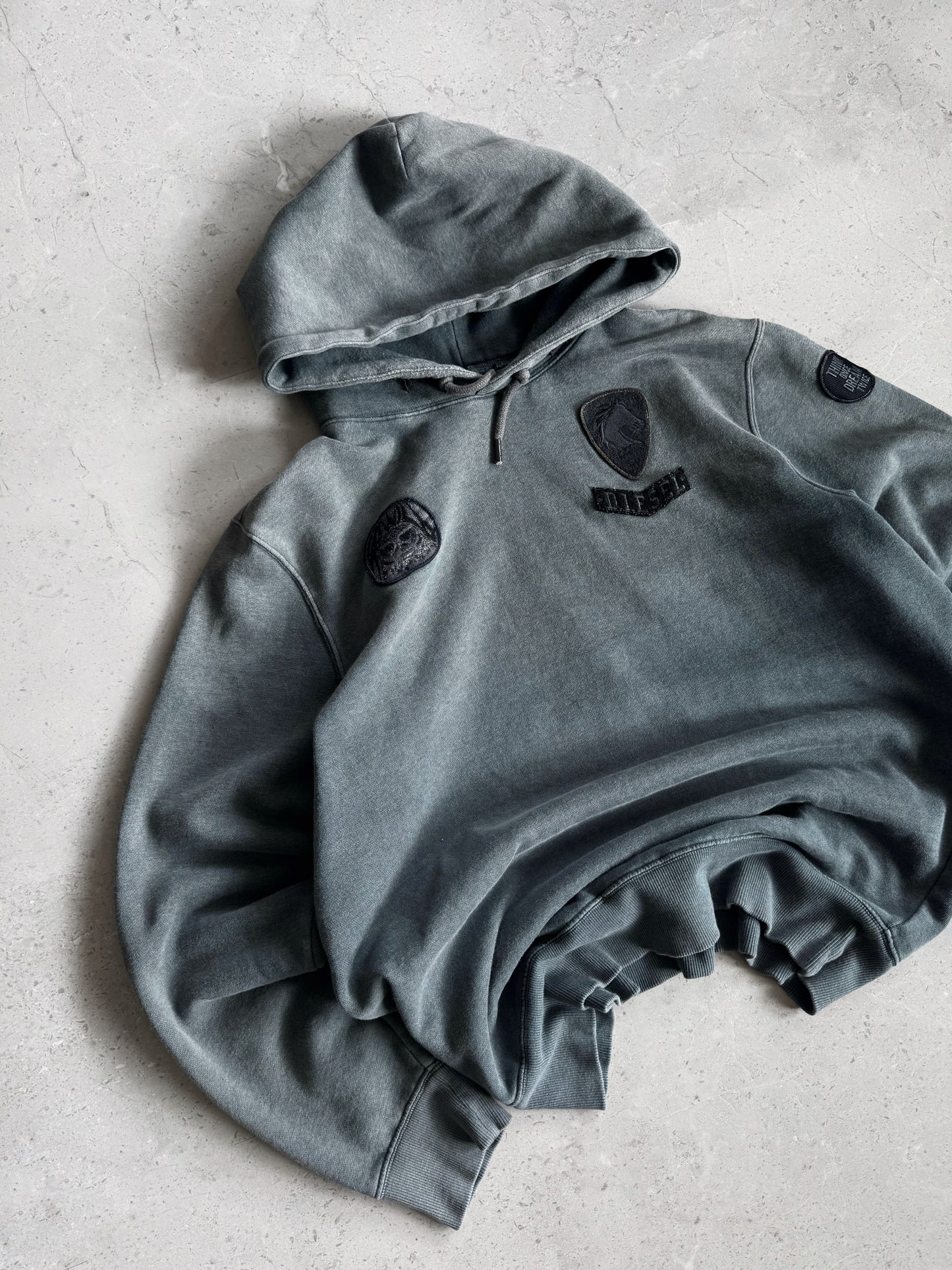 (M-L) 1990’S VINTAGE DIESEL GRAY FADED HOODIE