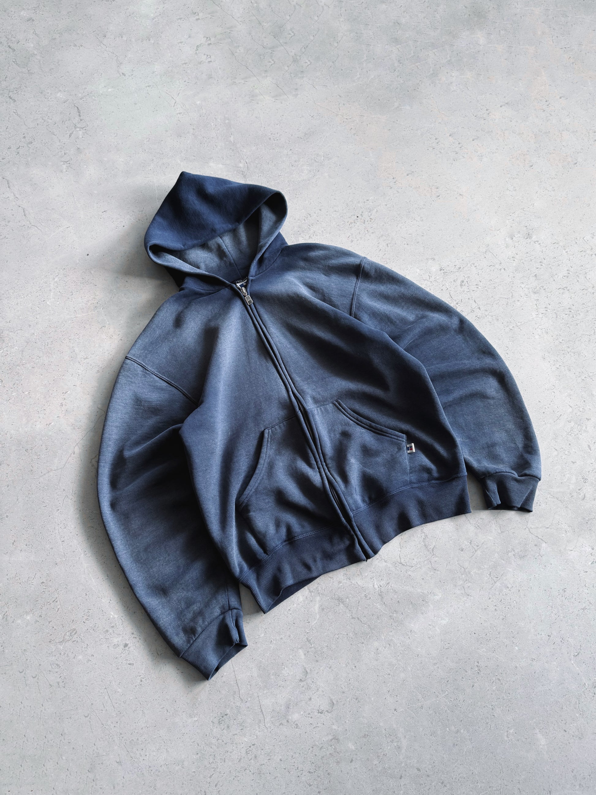 (M) 00’S VINTAGE RUSSELL SUN FADED NAVY HOODIE