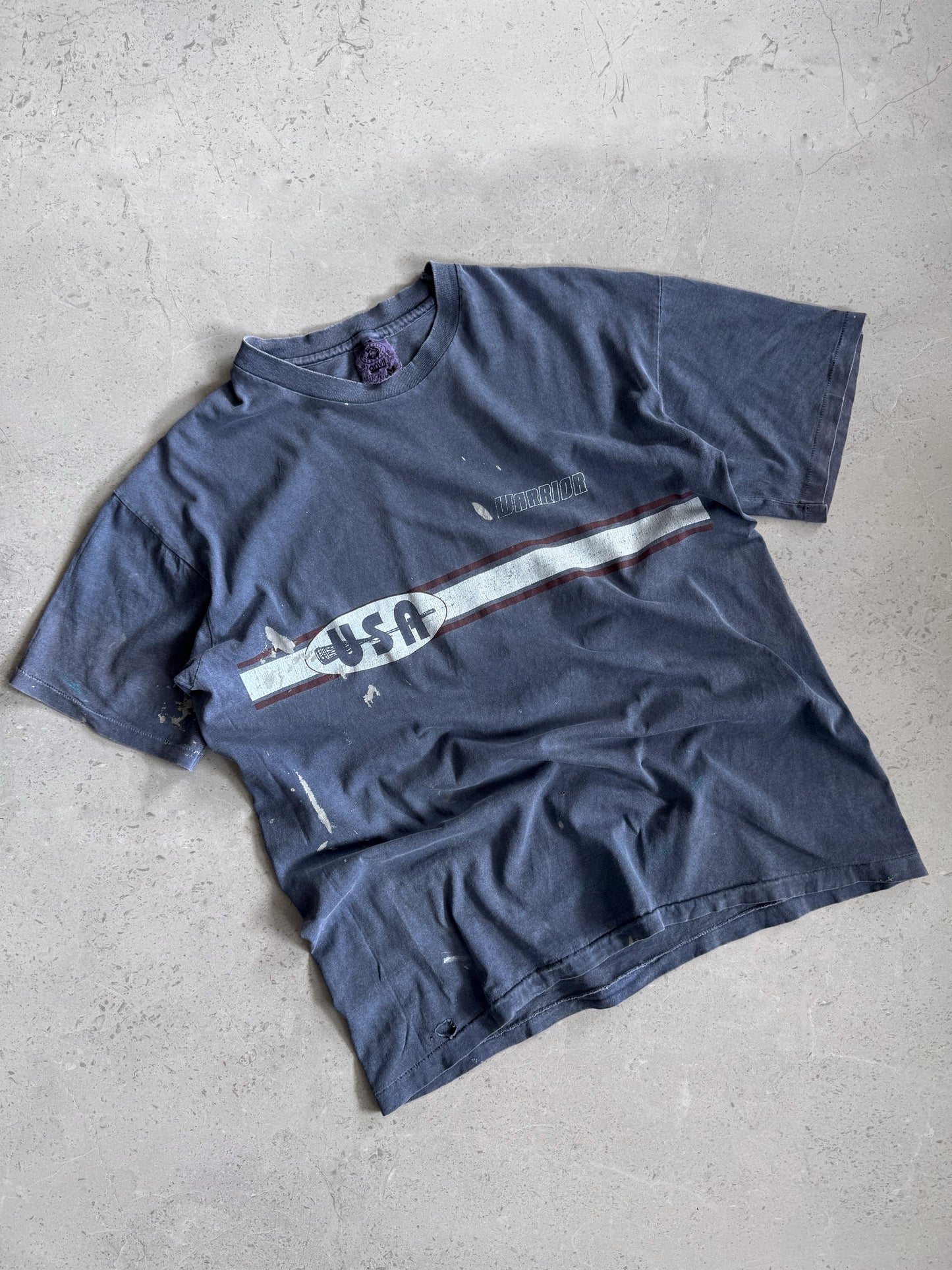 (M) 90’S VINTAGE USA DISTRESSED TEE