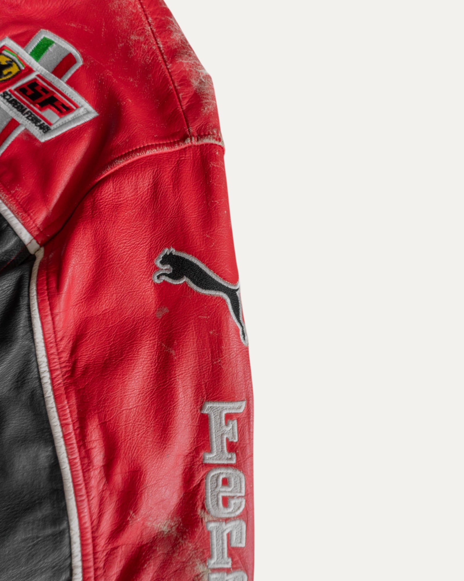 (M) 1990’S VINTAGE FERRARI RACING LEATHER JACKET
