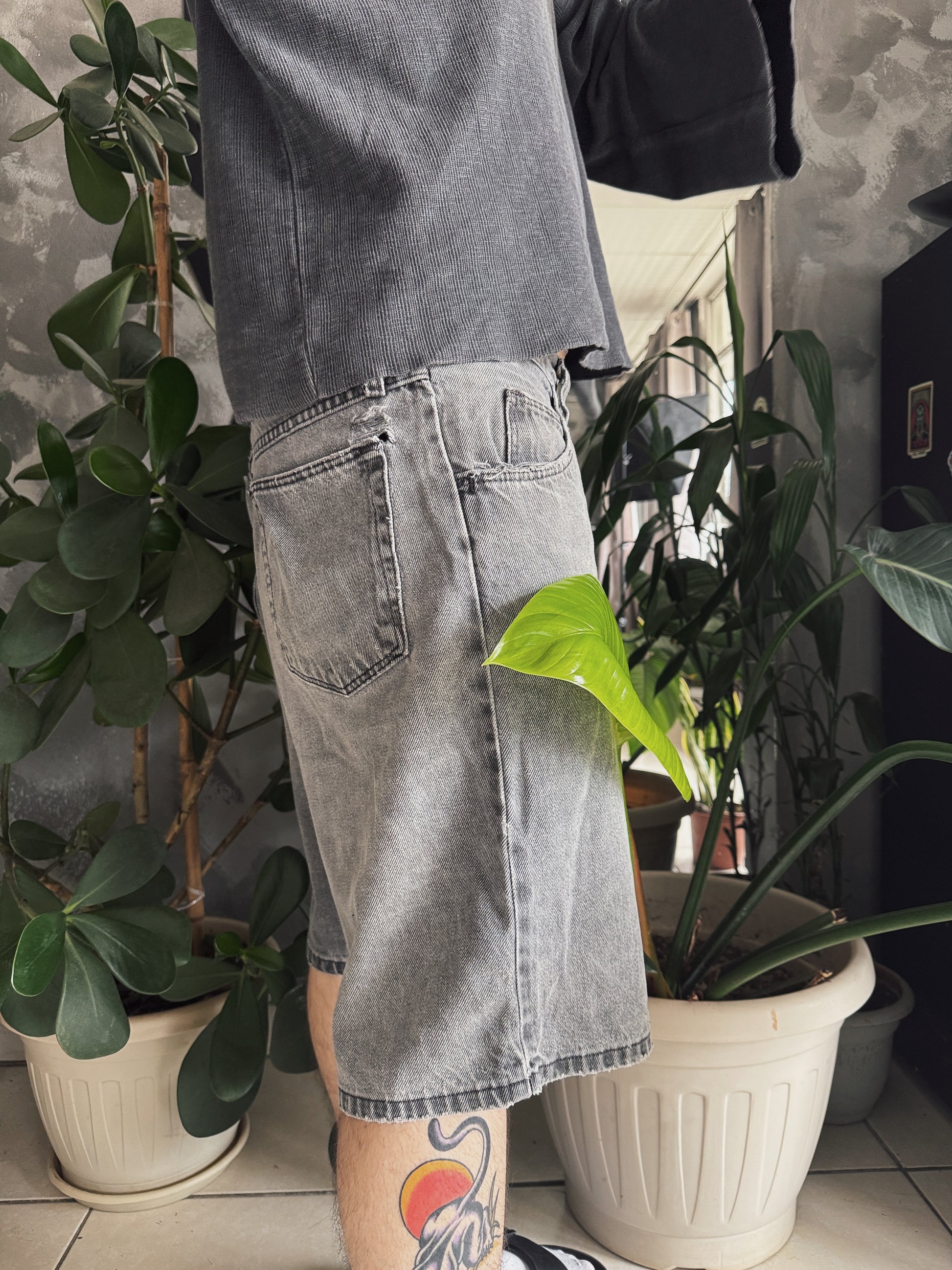 VINTAGE WRANGLER FADED JORT - 34