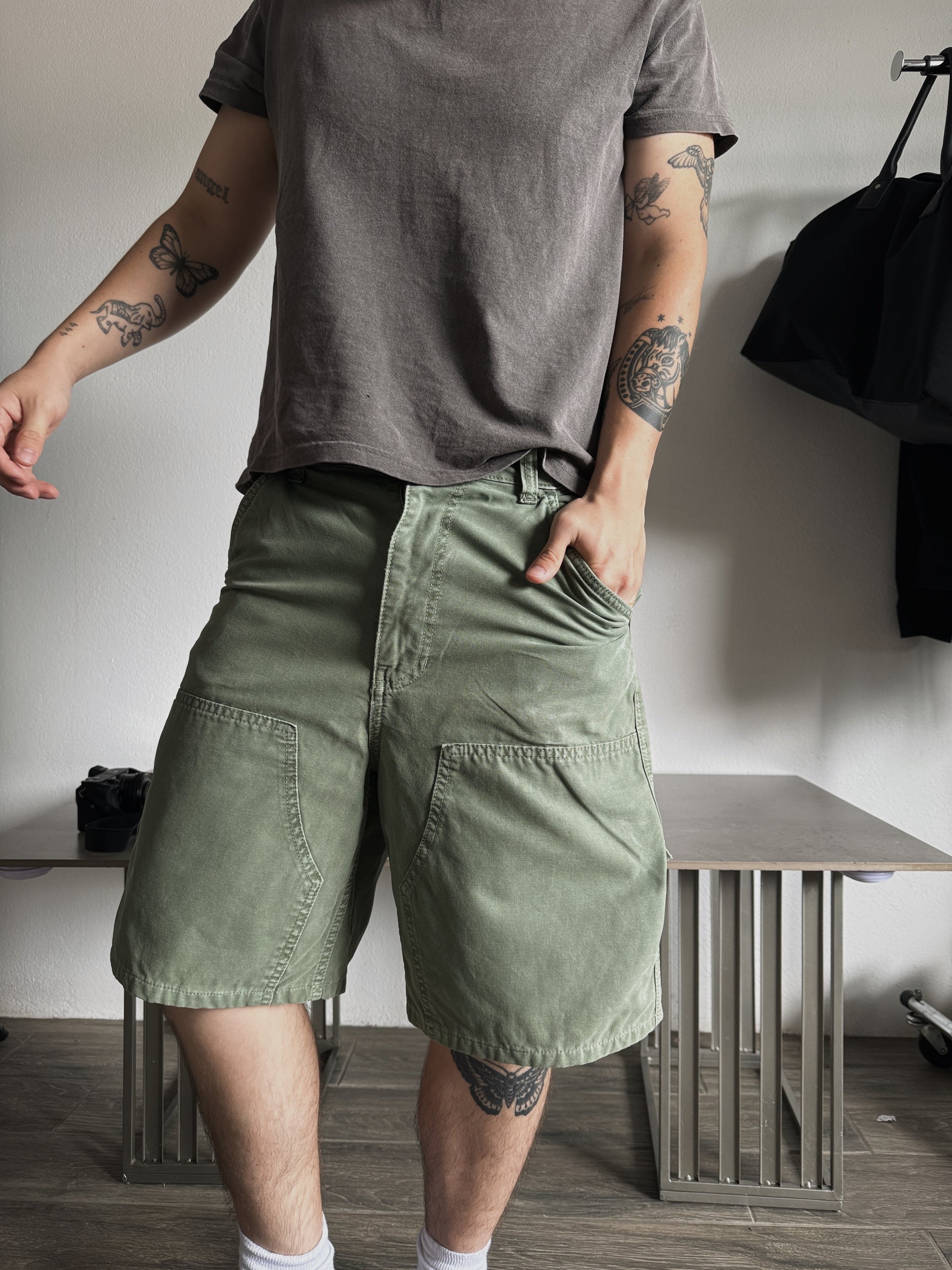 DOUBLE KNEE FADED SHORT - 32
