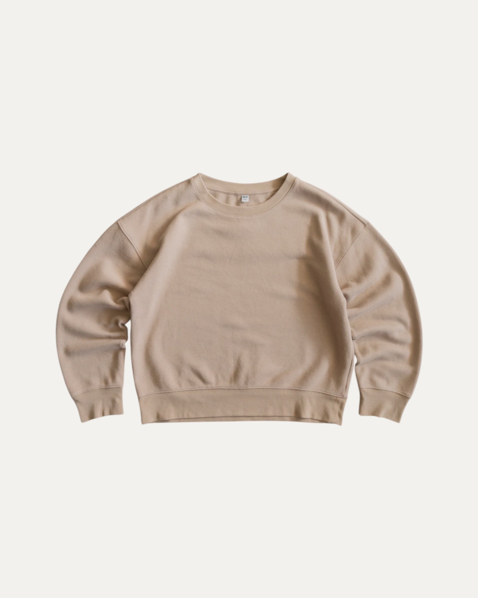 (BOXY S) UNIQLO BEIGE CREWNECK