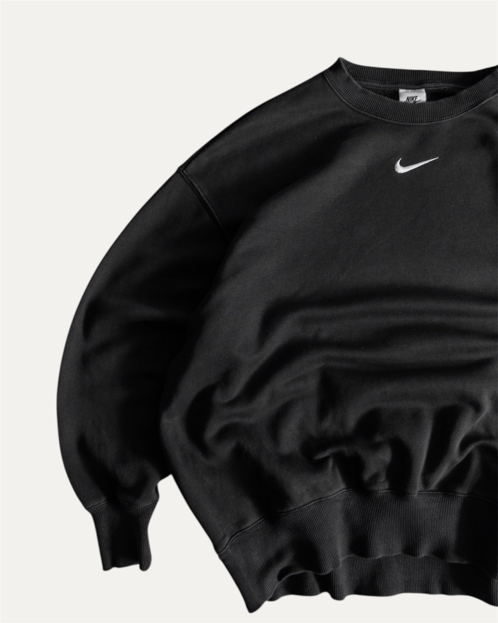 (M) NIKE CENTER SWOOSH CREWNECK