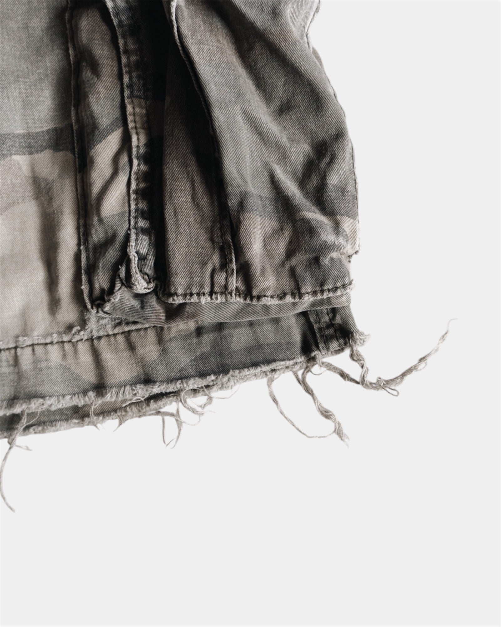 CAMO CARGO DISTRESSED JORT - 36