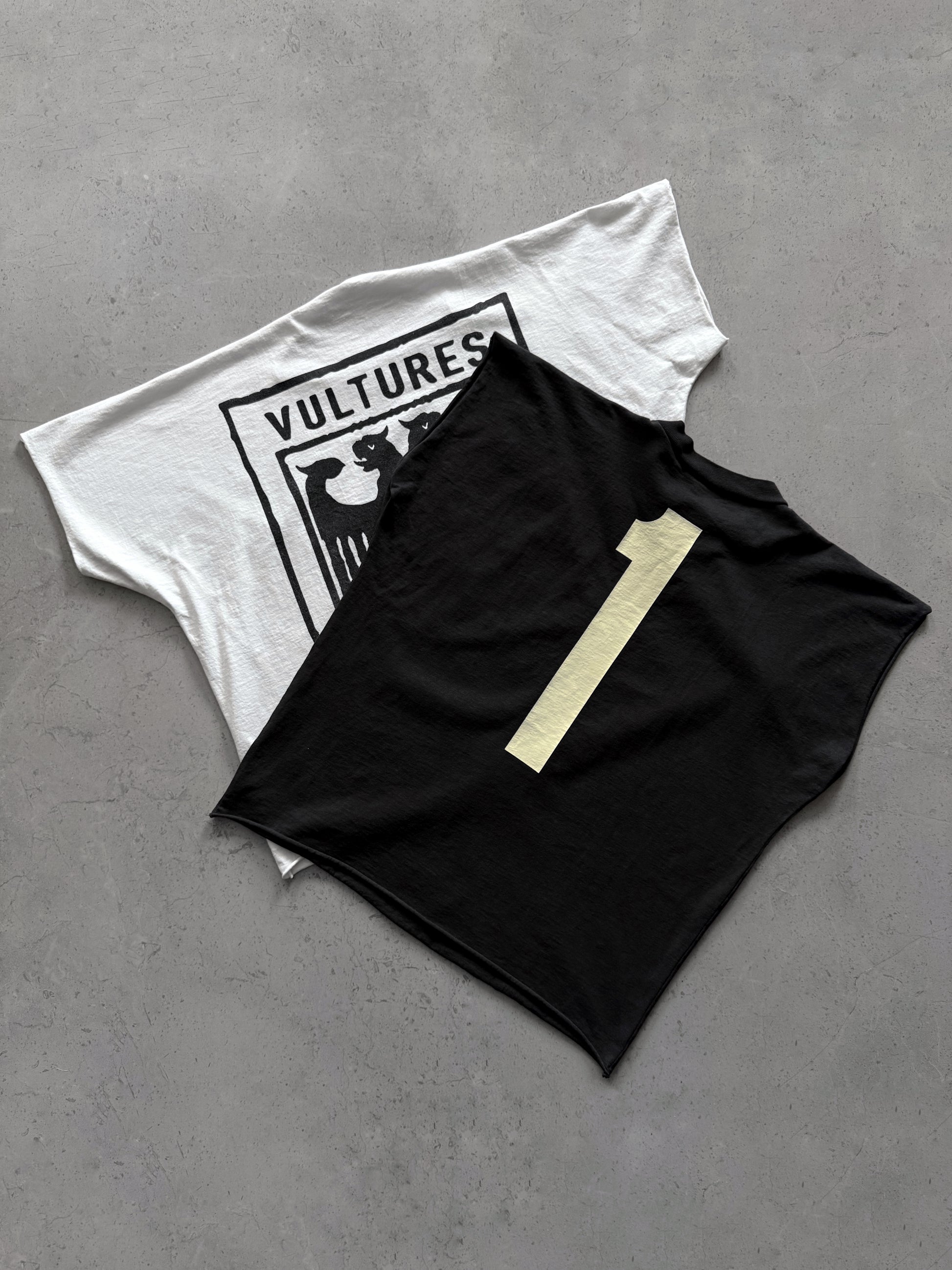 (L) YZY ONE BOX KANYE WEST SIZE 2