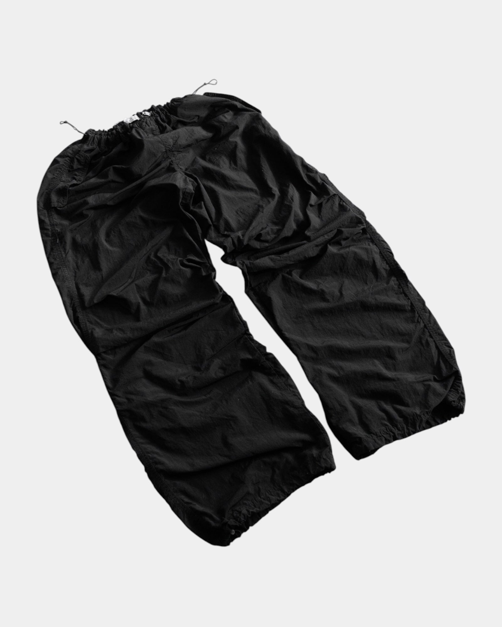 BLACK PARACHUTE PANTS - M