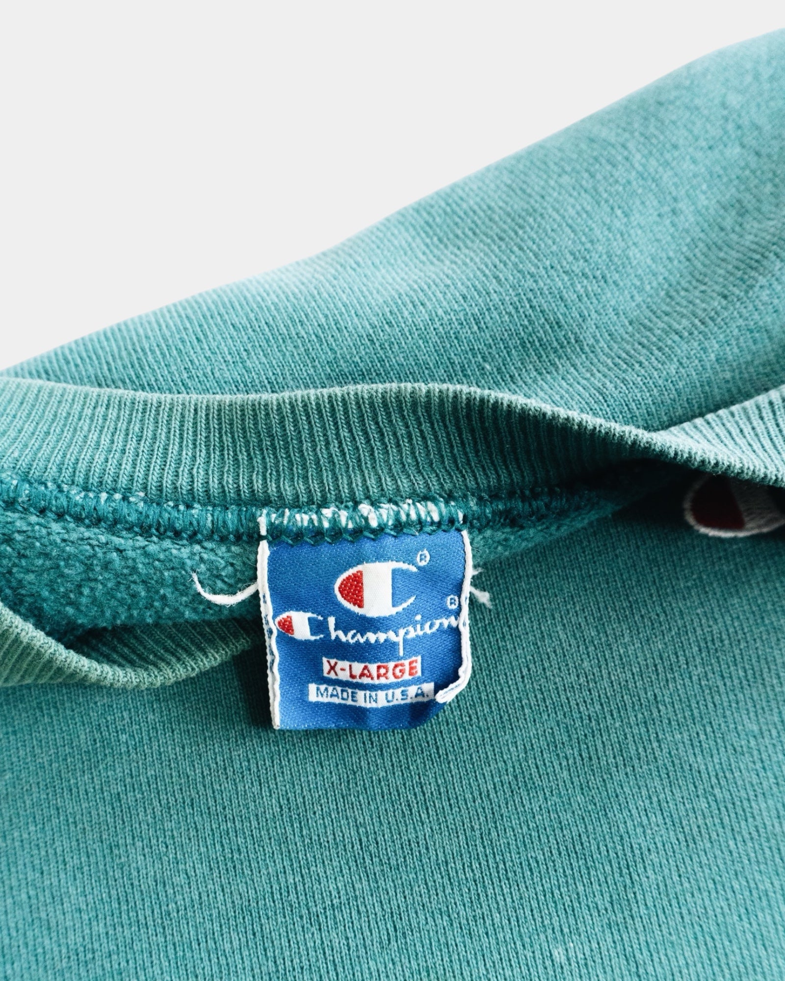 (BOXY M) 90’S CHAMPION MINT FADED CREWNECK