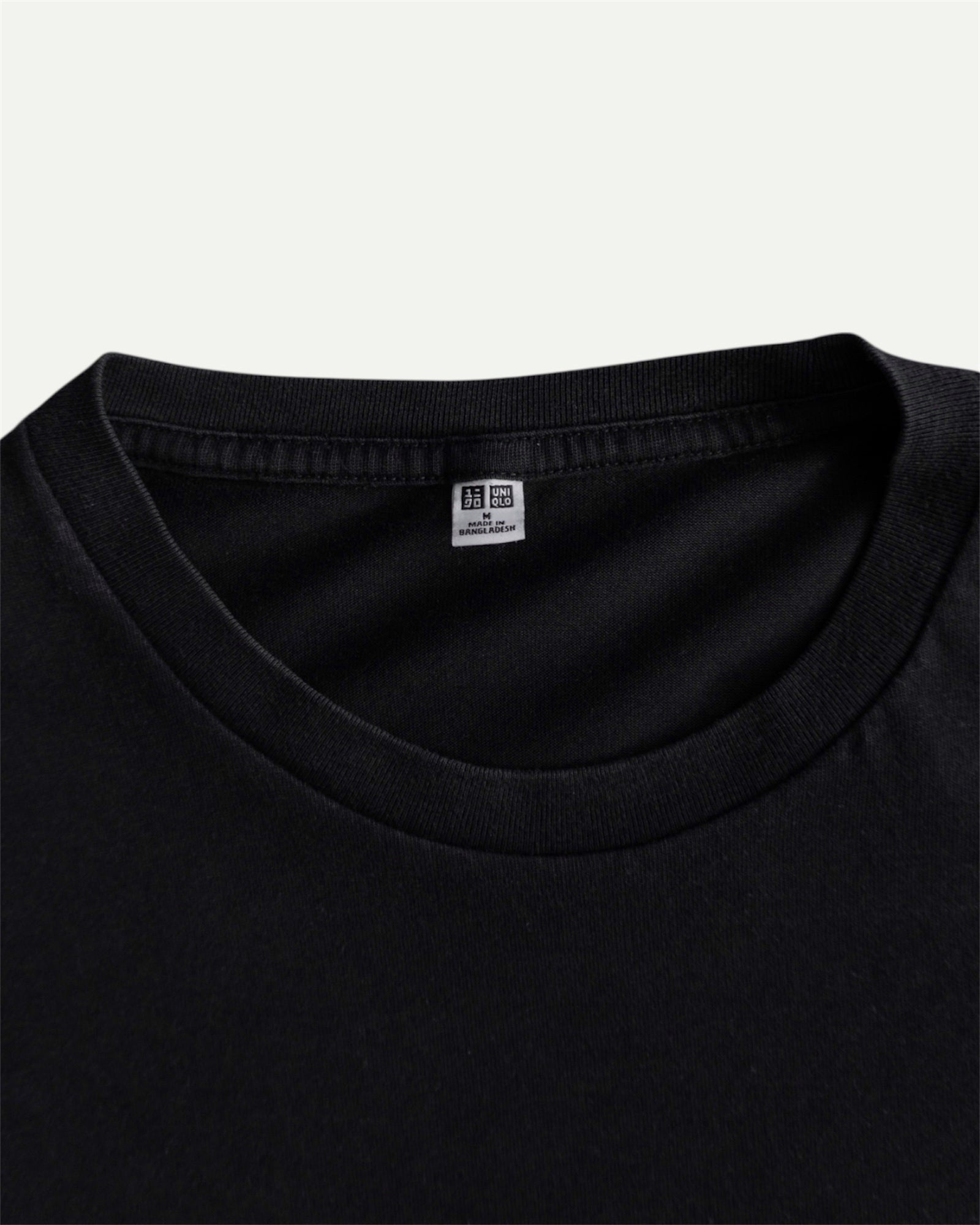 (M) UNIQLO BLANK TEE