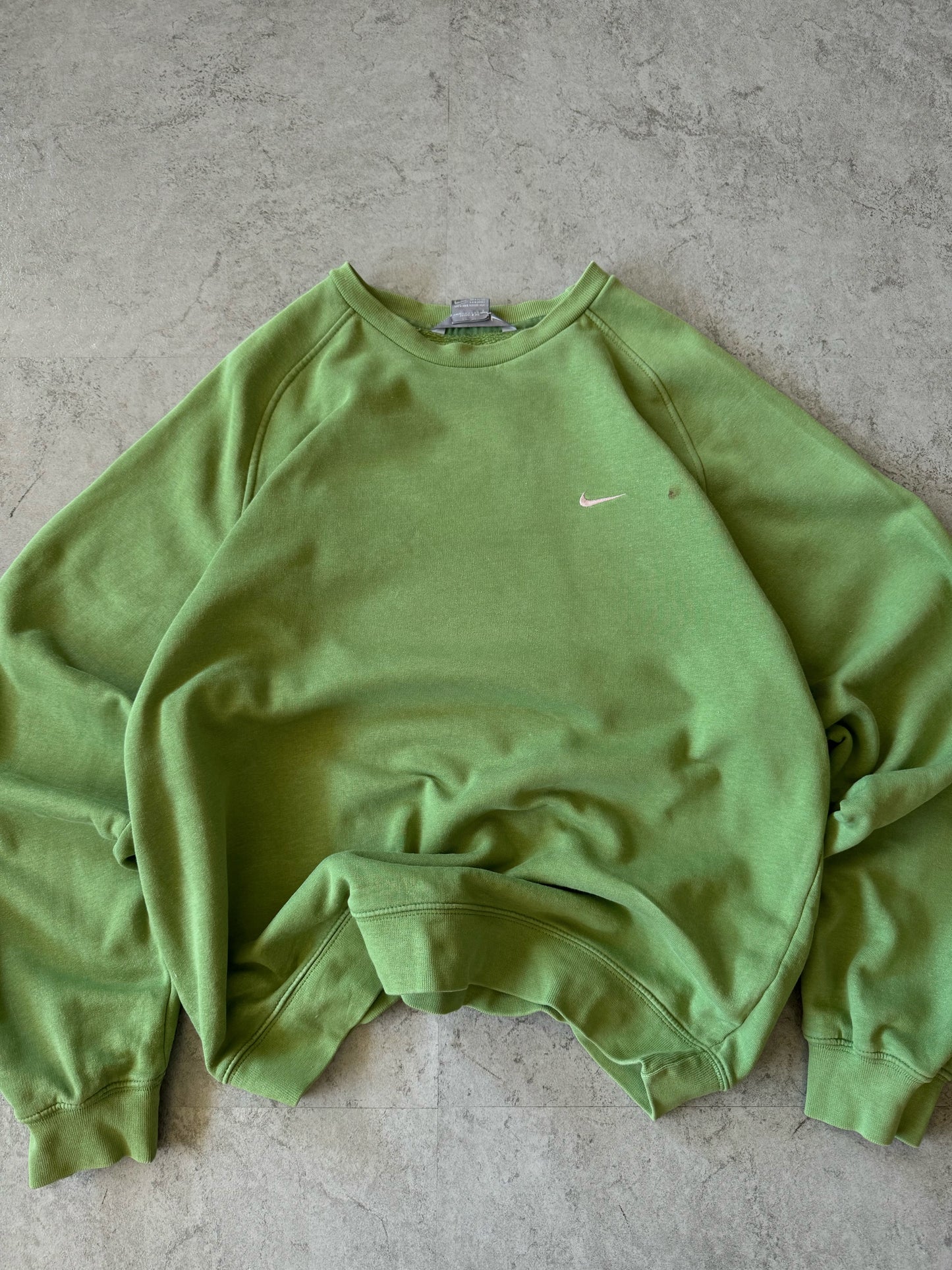 (L) 2000’s Vintage Nike Green Crewneck