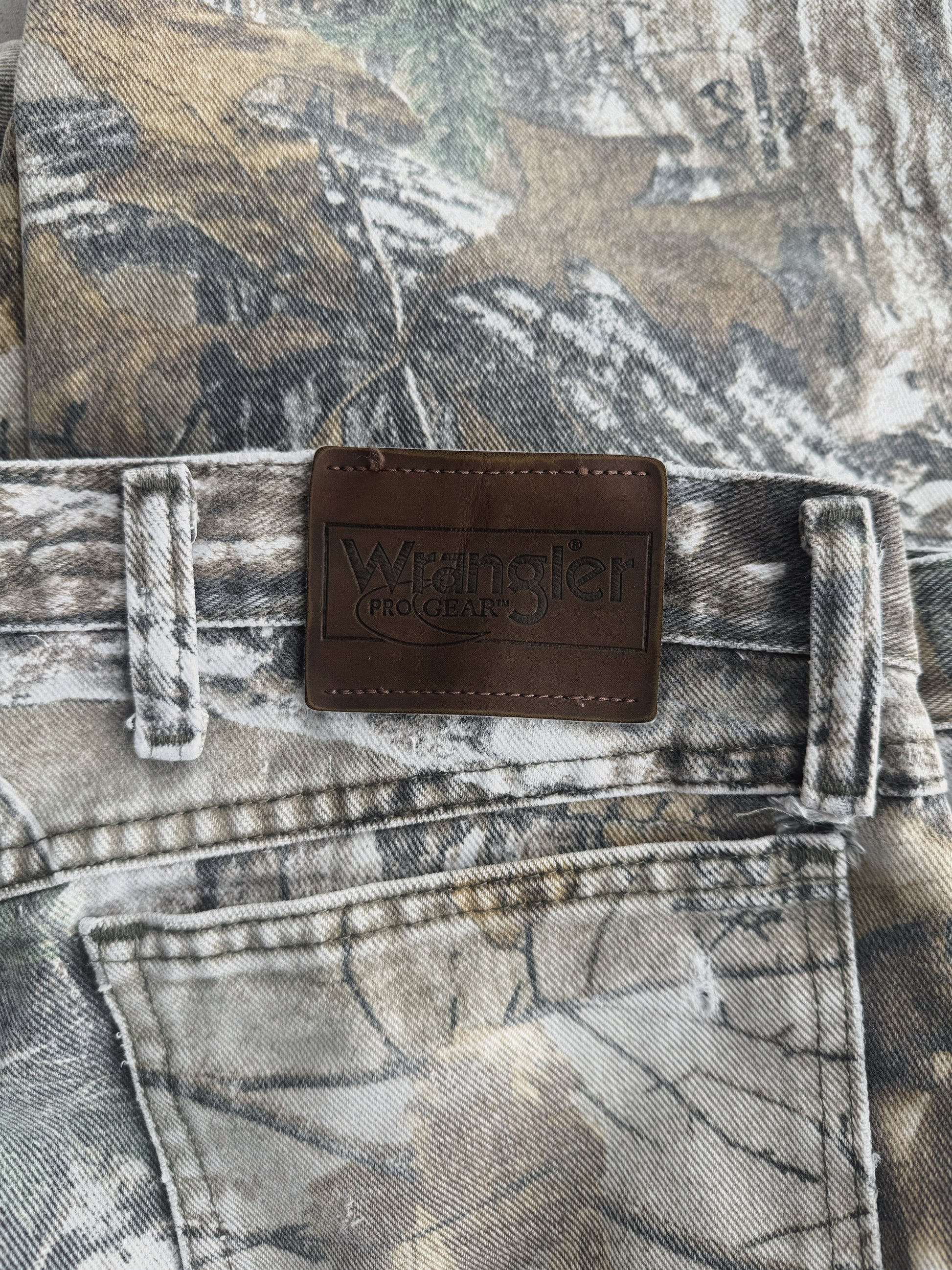 VINTAGE WRANGLER X REALTREE CAMO PANTS - 36x32