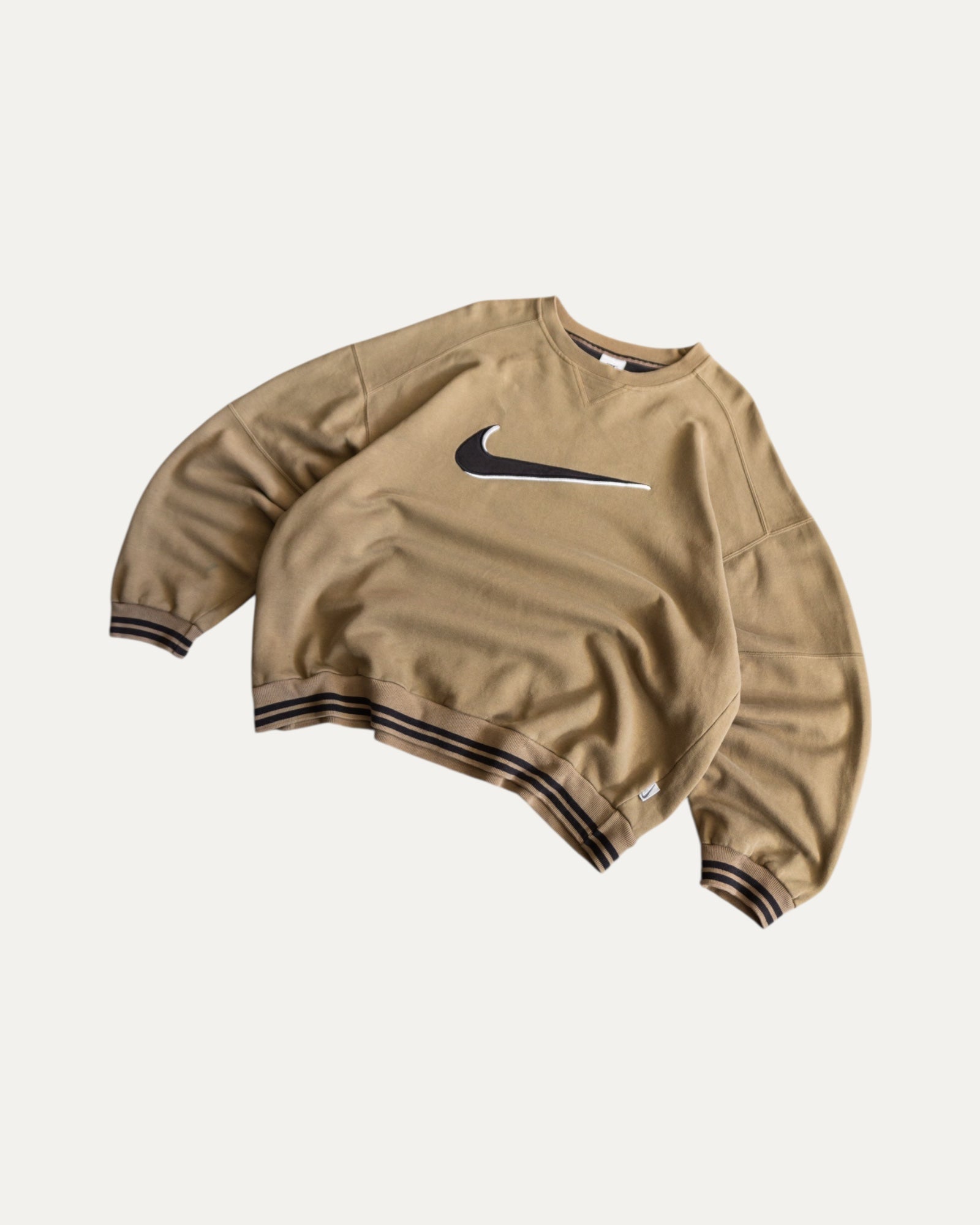(FIT L) 90’S VINTAGE NIKE CREWNECK