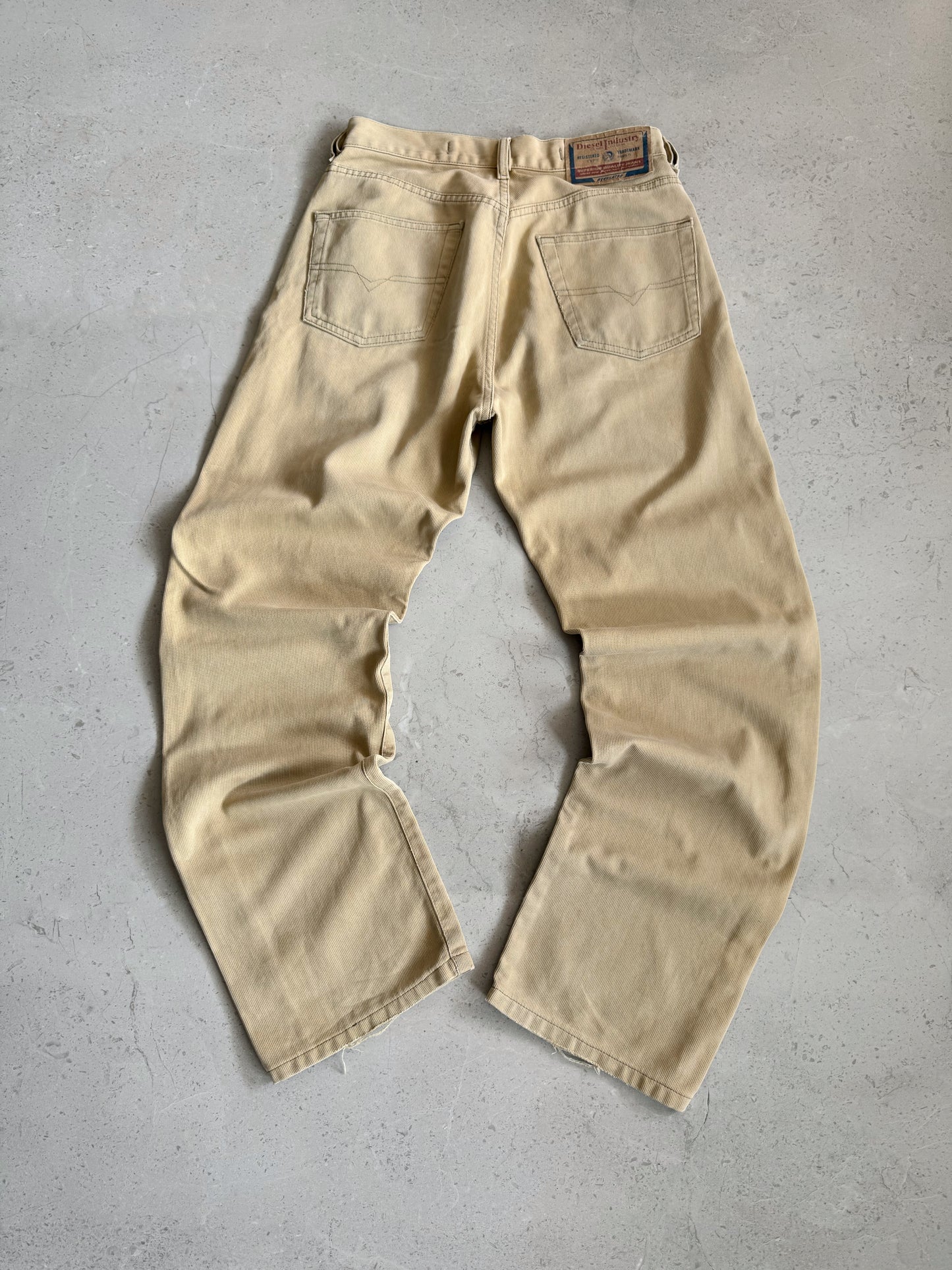 (30x32) 90’s Vintage Diesel Industry Pants