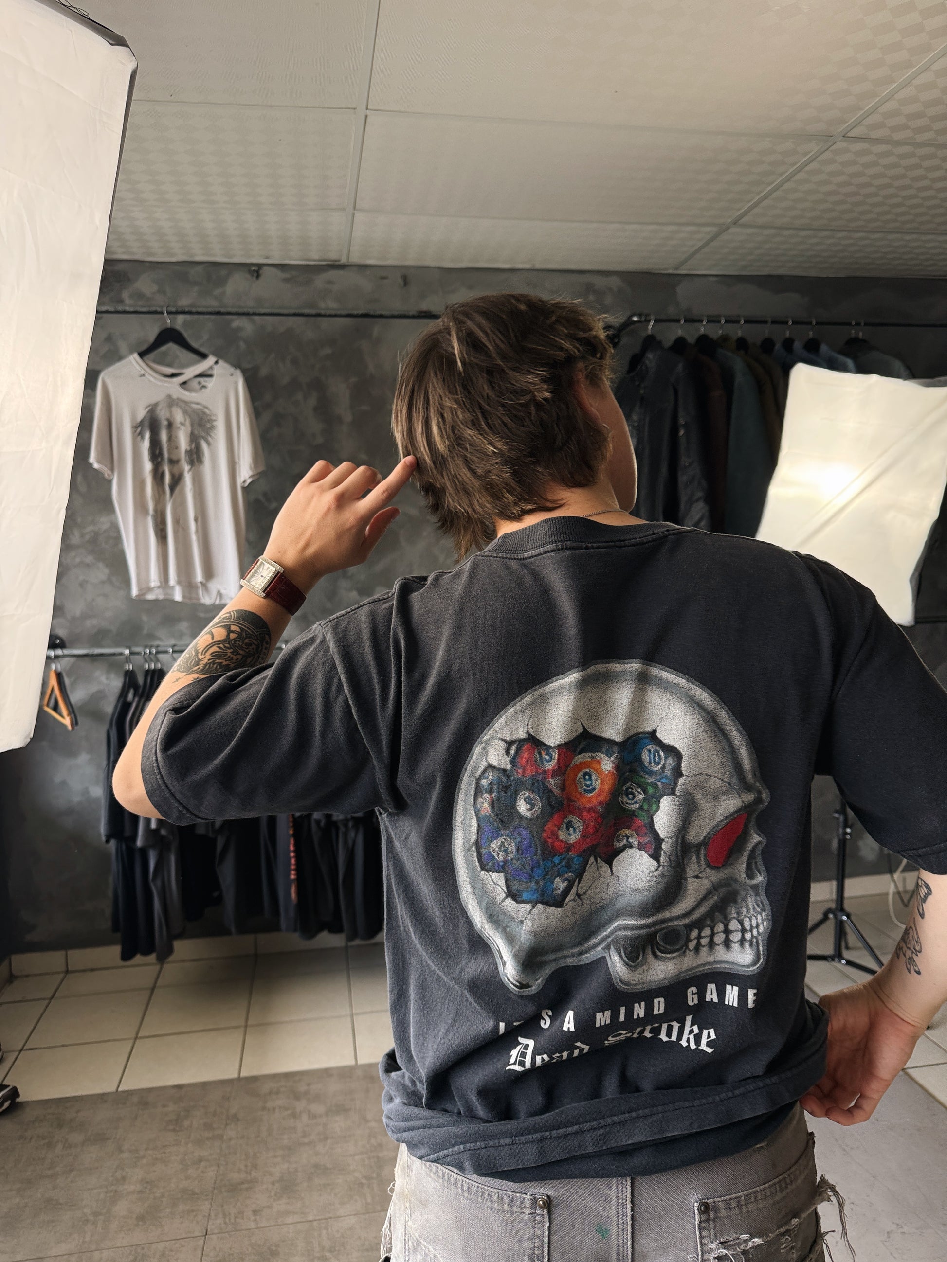 (L) VINTAGE 8BALL SKULL FADED TEE