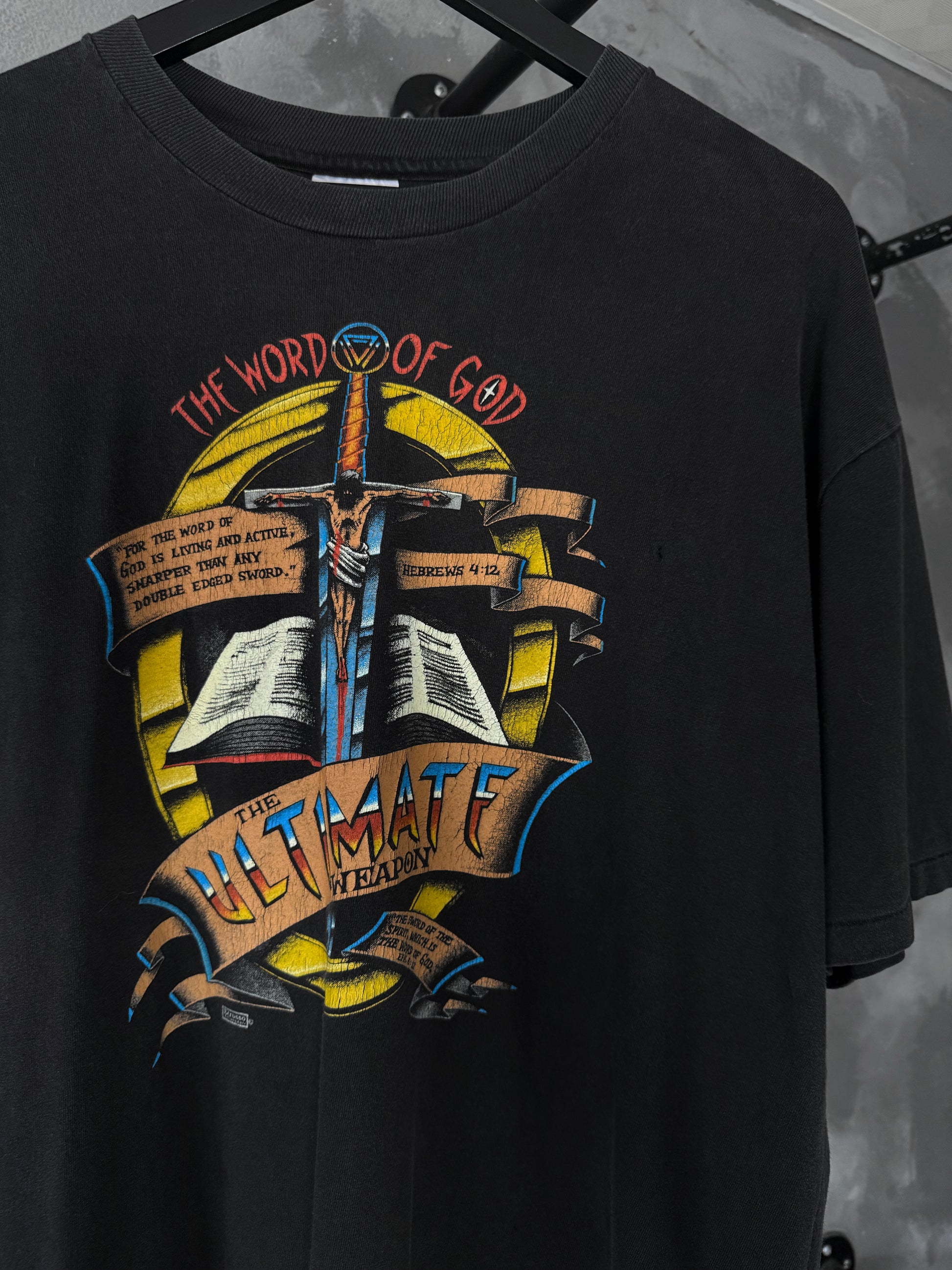 (L/XL) VINTAGE “ULTÍMATE WEAPON” JESUS TEE