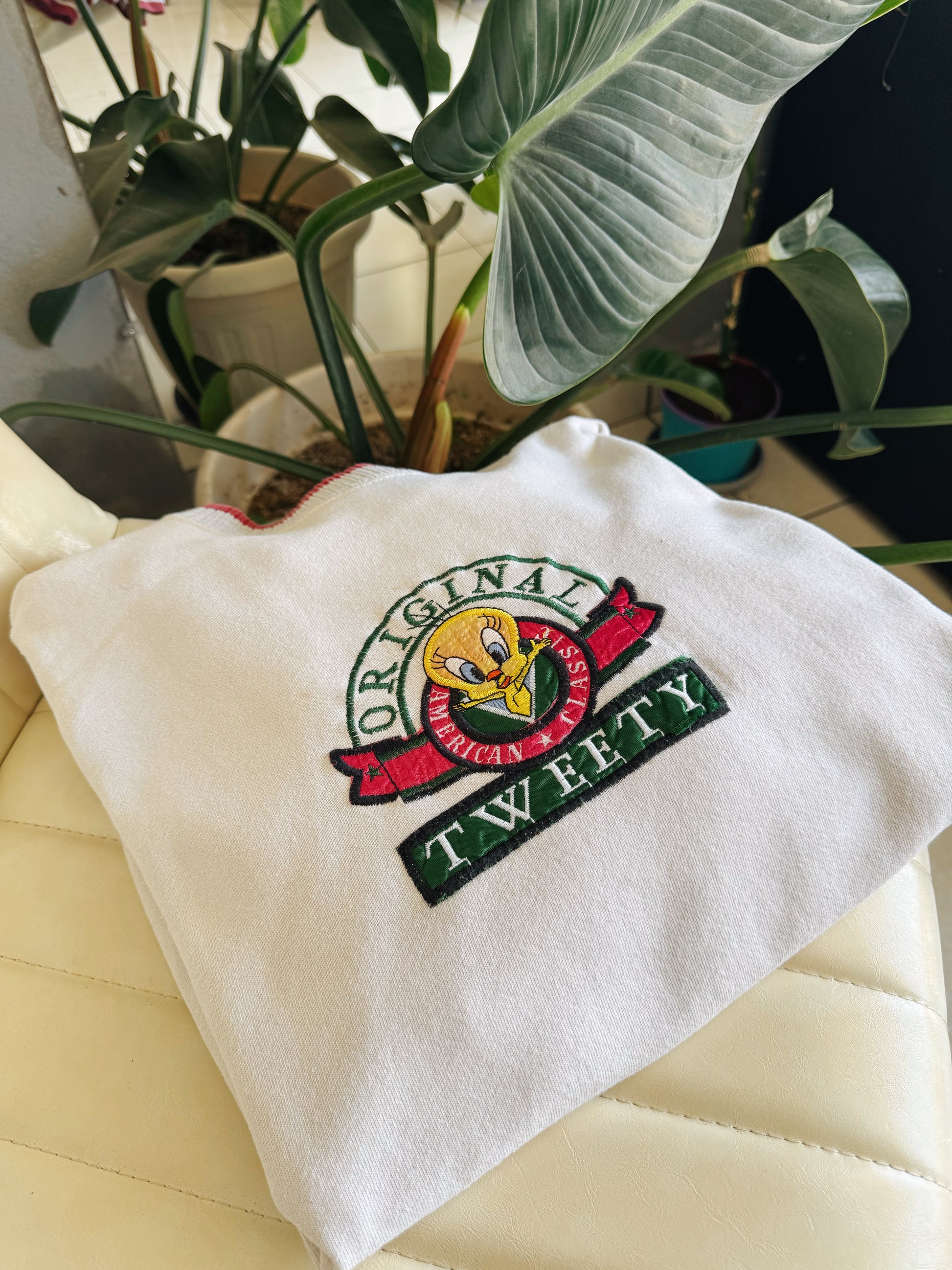 (L) 90’S VINTAGE TWEETY CREWNECK