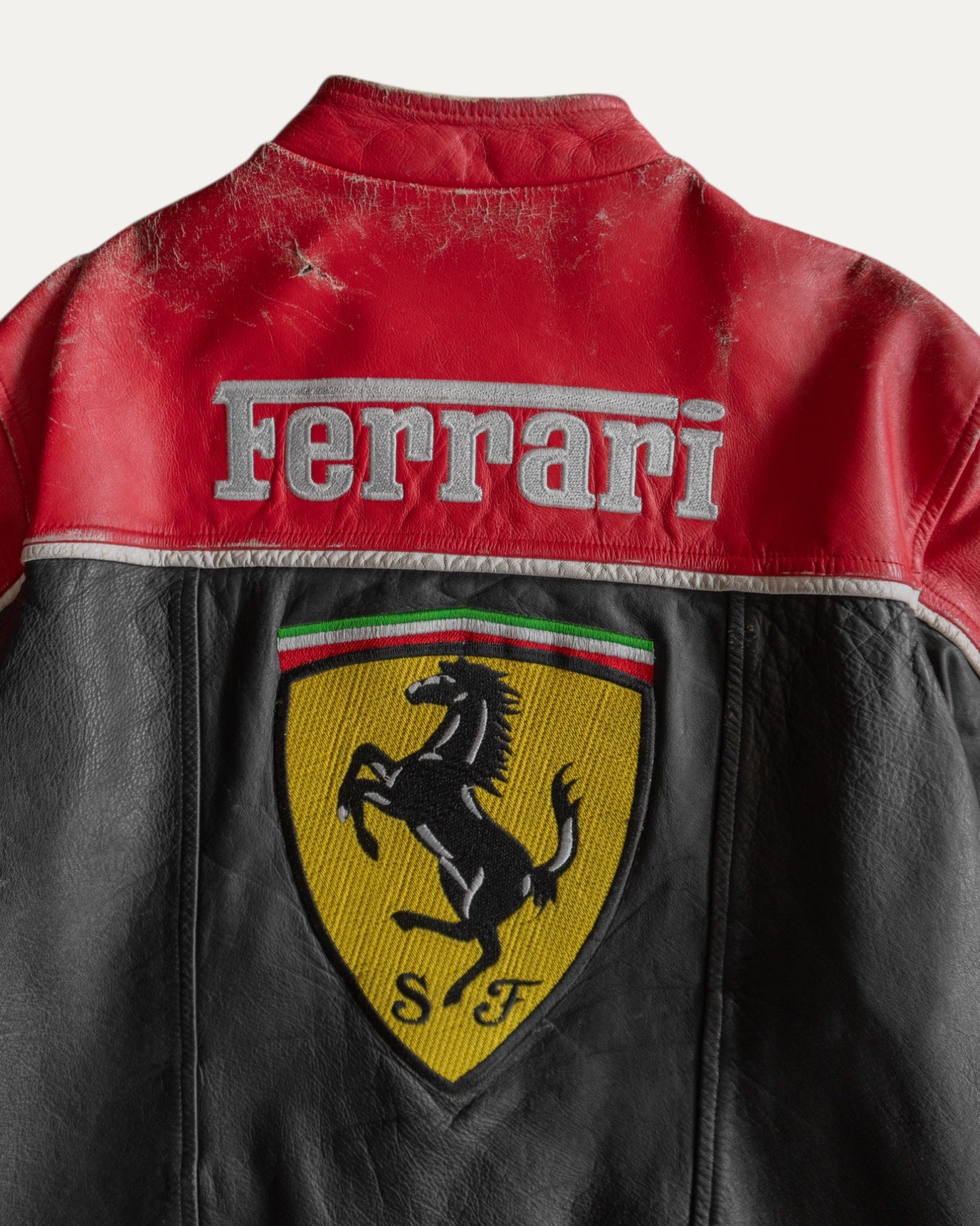 (M) 1990’S VINTAGE FERRARI RACING LEATHER JACKET