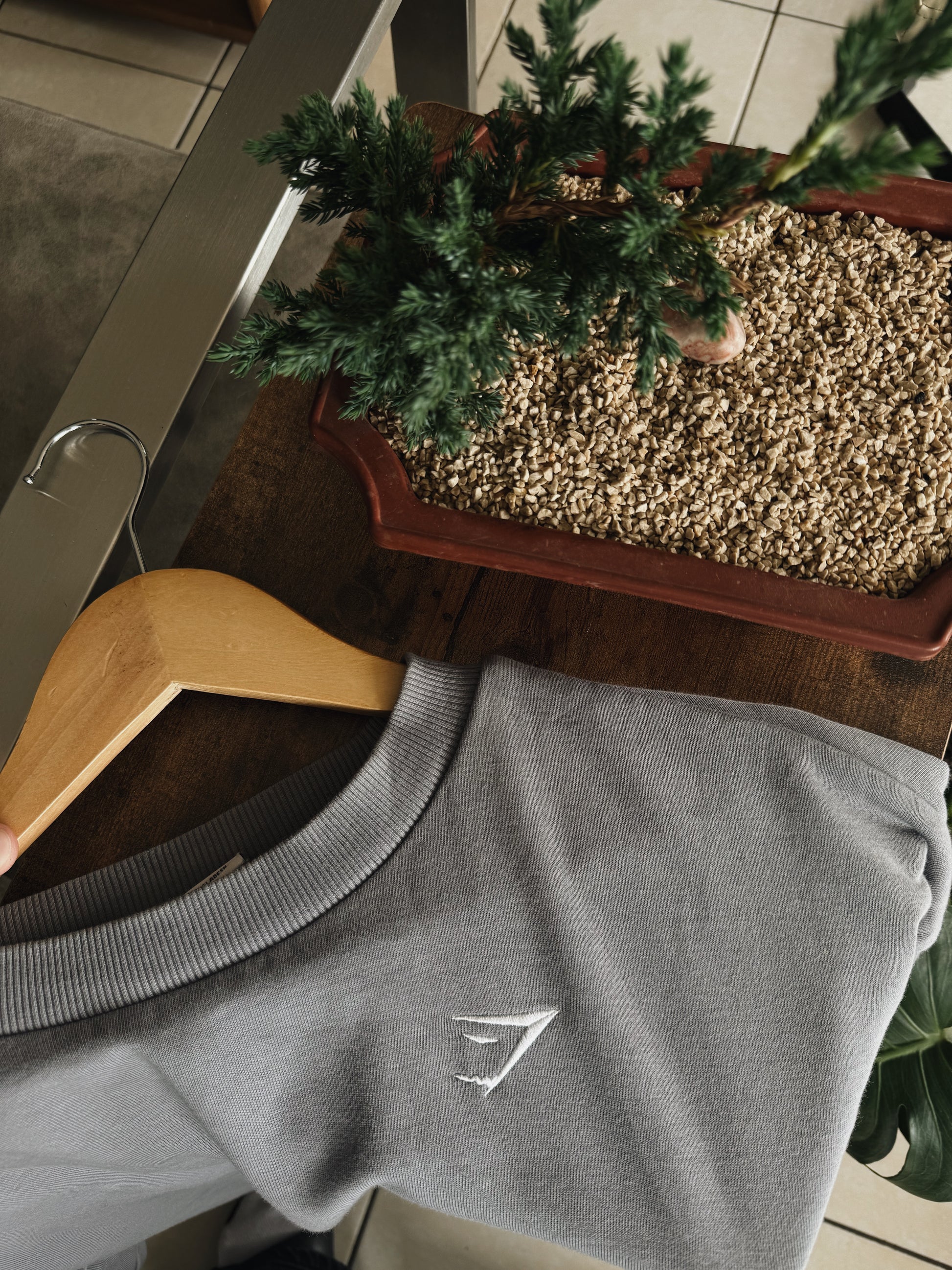 (BOXY M) GYMSHARK CREWNECK