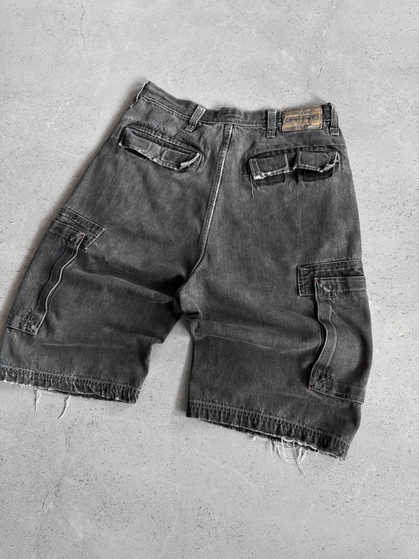 VINTAGE SIDEOUT AMAZING FADED CARGO JORTS - 30