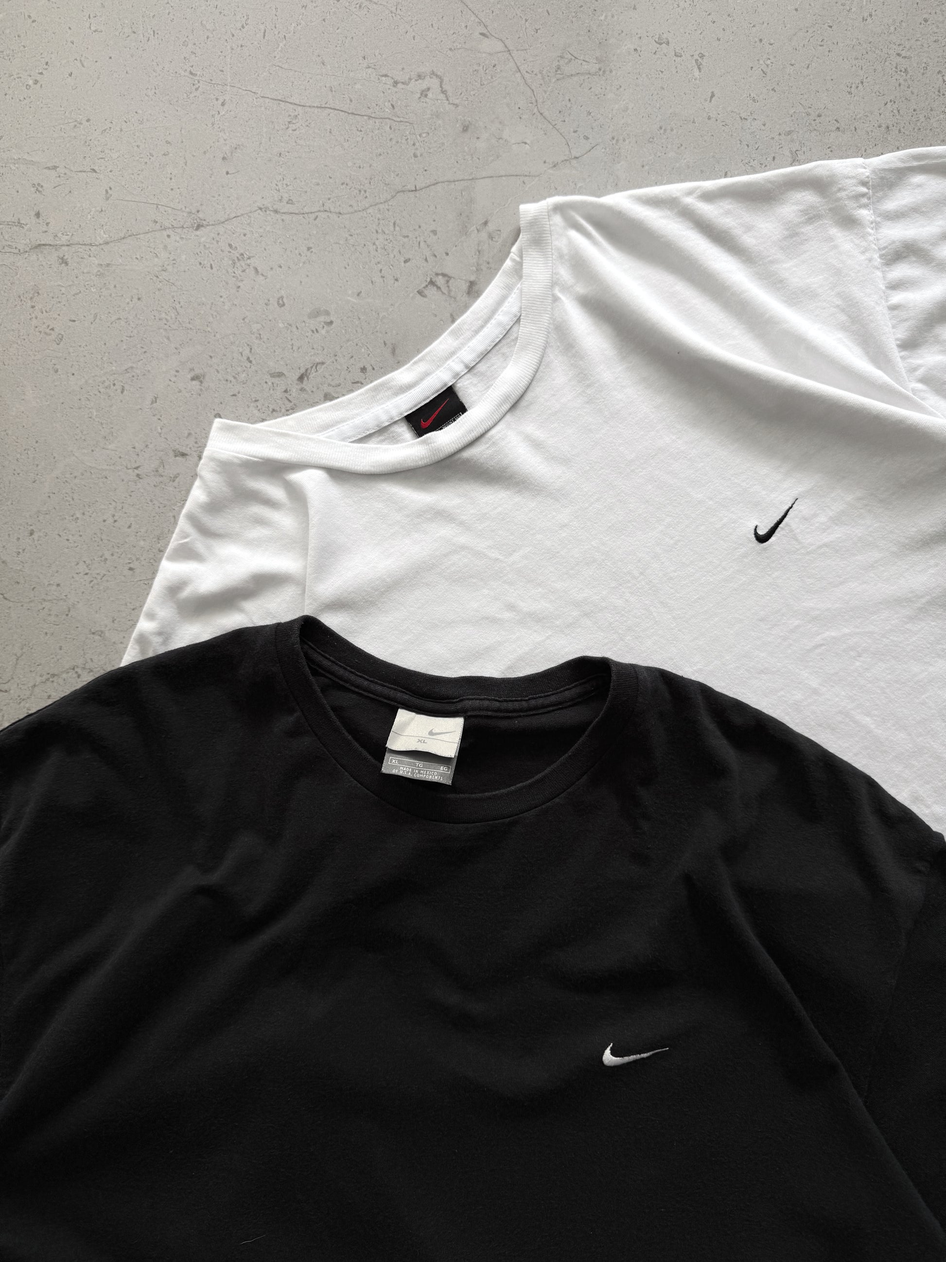 (XL) 00’S VINTAGE NIKE TEE