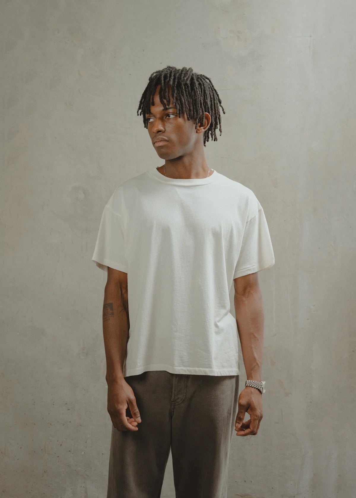 (L) AKIMBO BLANK SINGLE TEE
