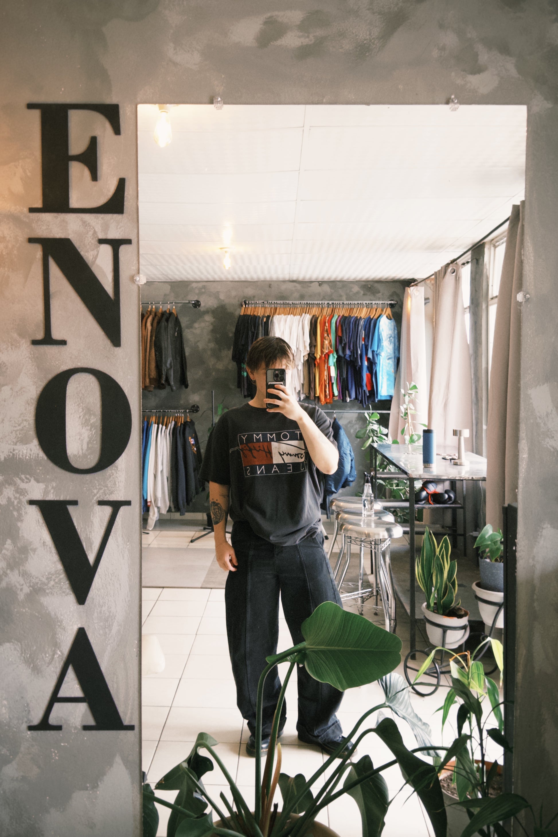 (L) 90’S VINTAGE TOMMY JEANS FADED TEE