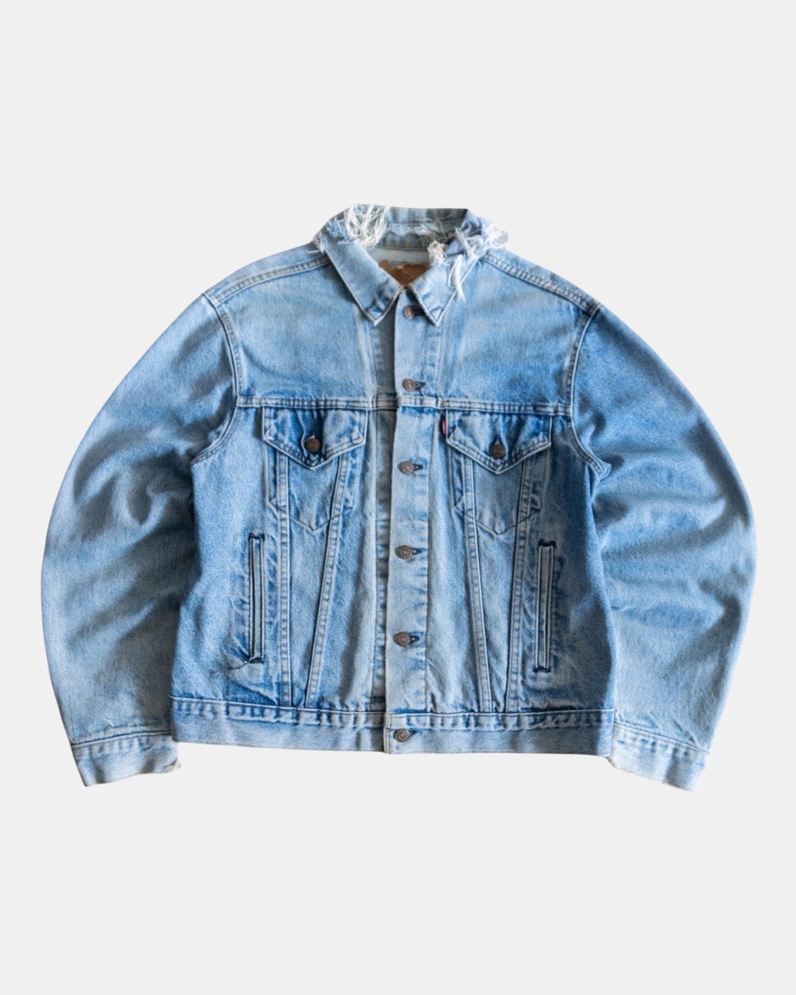 (M) 1980’S VINTAGE LEVIS DENIM DISTRESSED JACKET