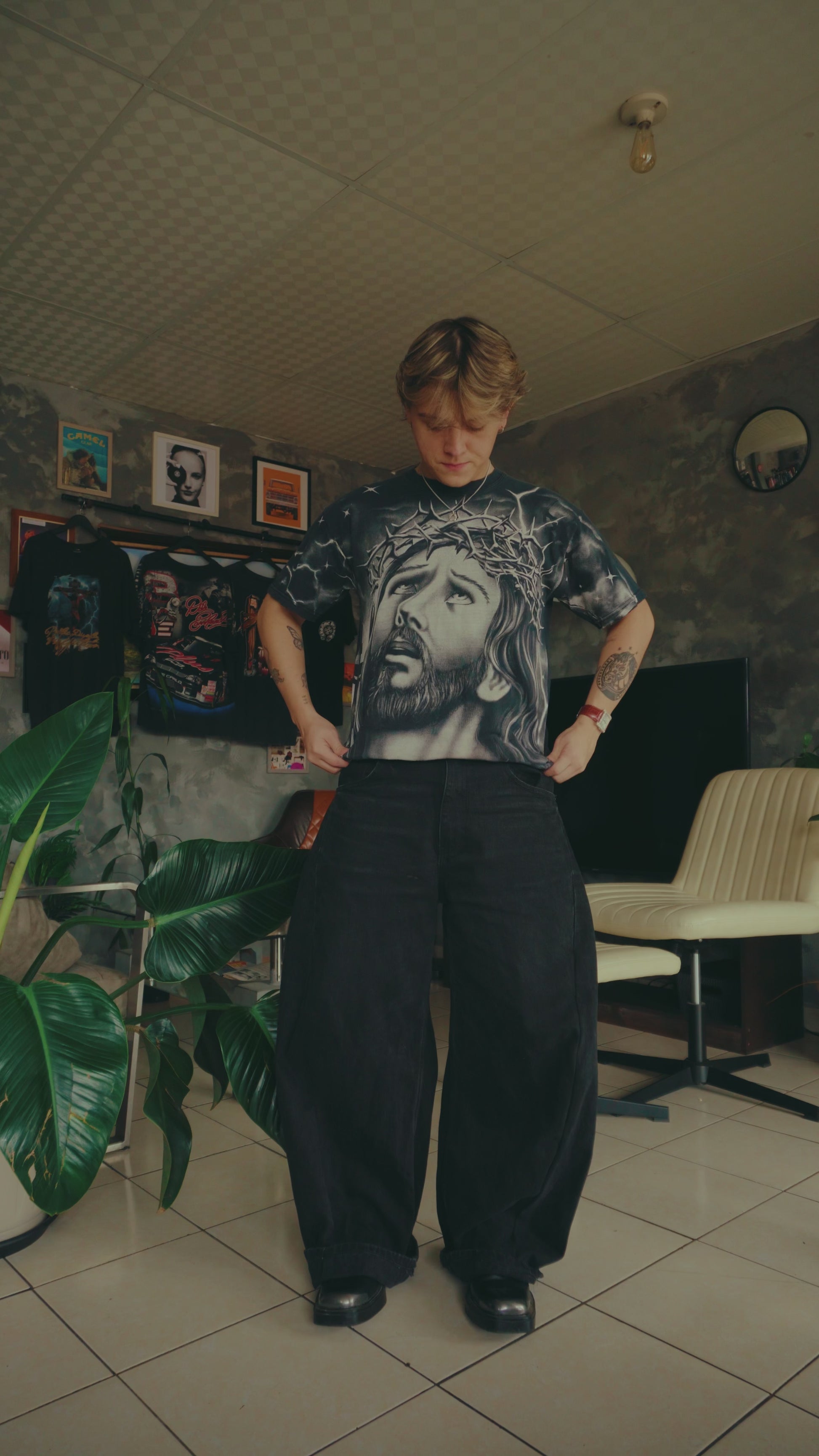 (M) VINTAGE JESUS AOP TEE