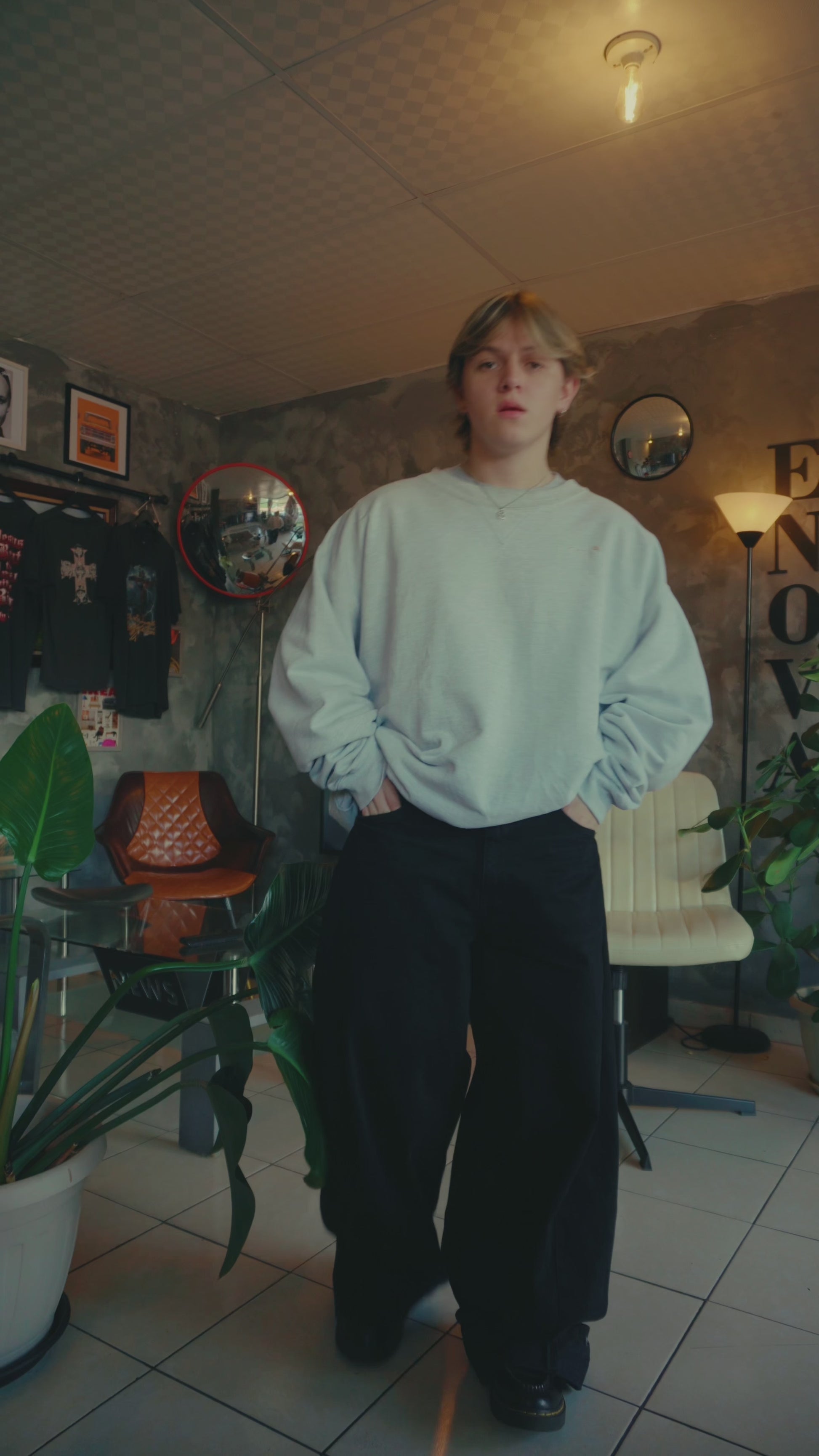 (XXL) 00’S VINTAGE CARHARTT CREWNECK