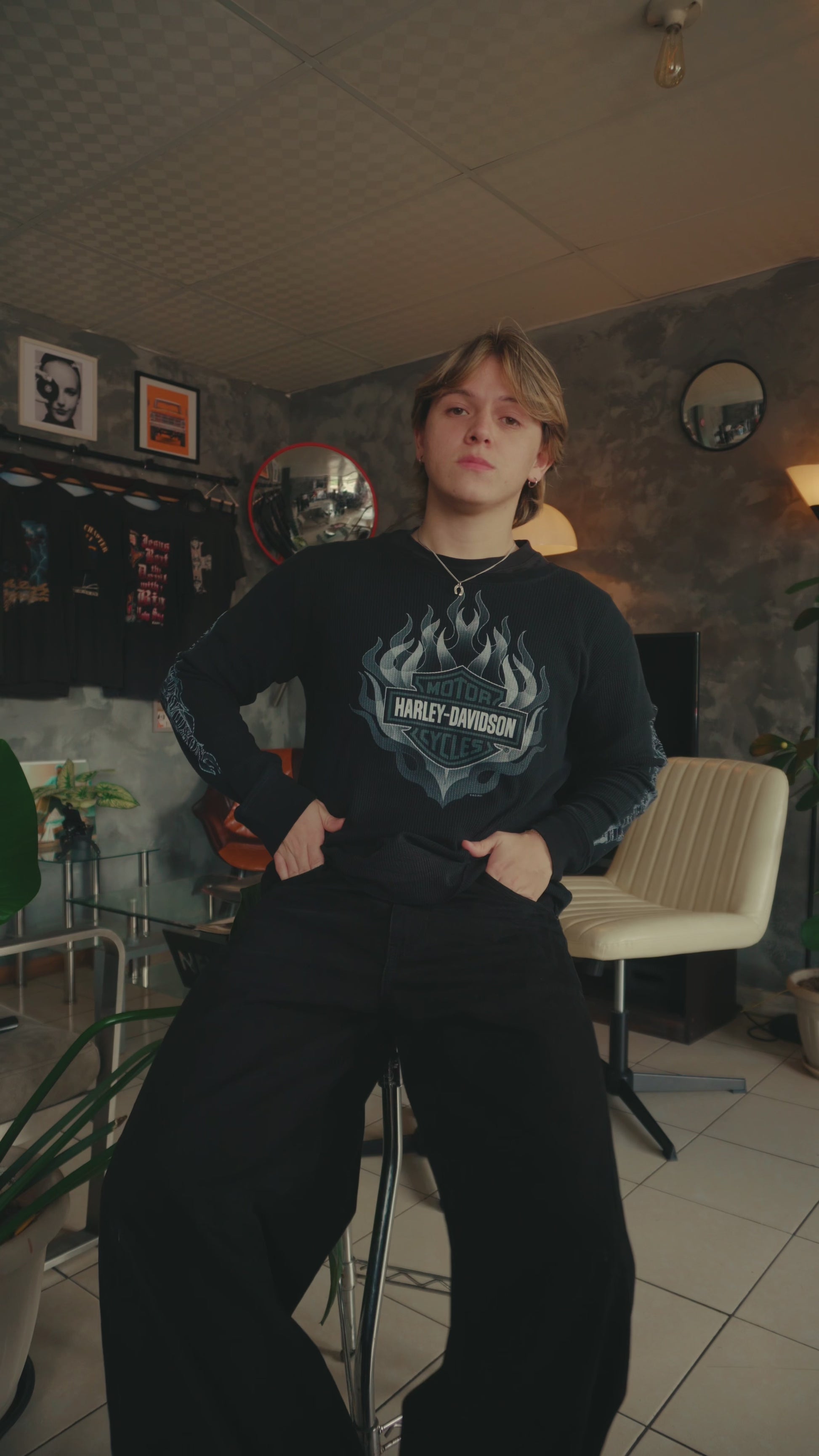 (S/M) VINTAGE HARLEY DAVIDSON THERMAL FLAMES LONG SLEEVE