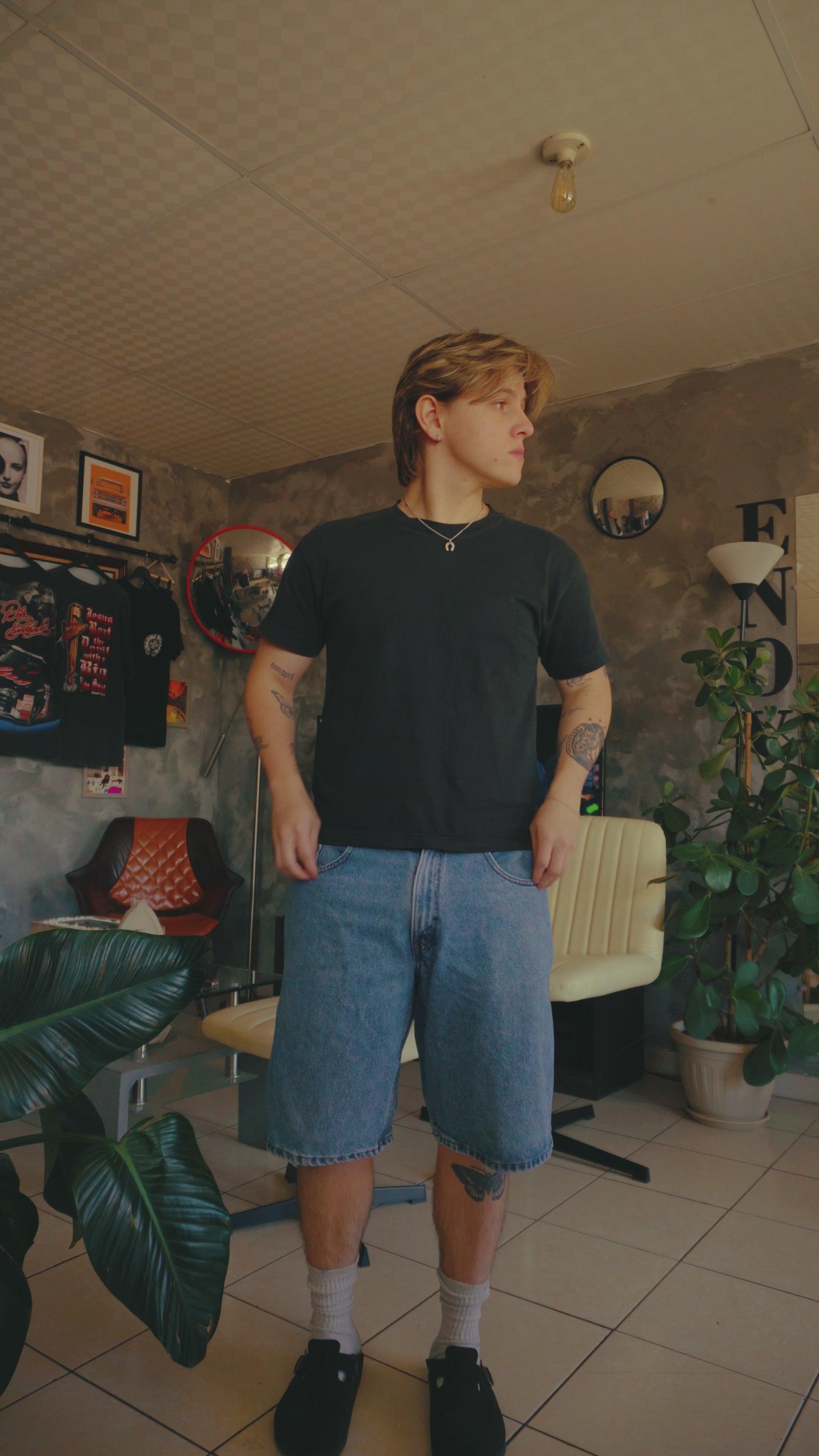 VINTAGE LEVIS TAB SILVER SHORT - 32