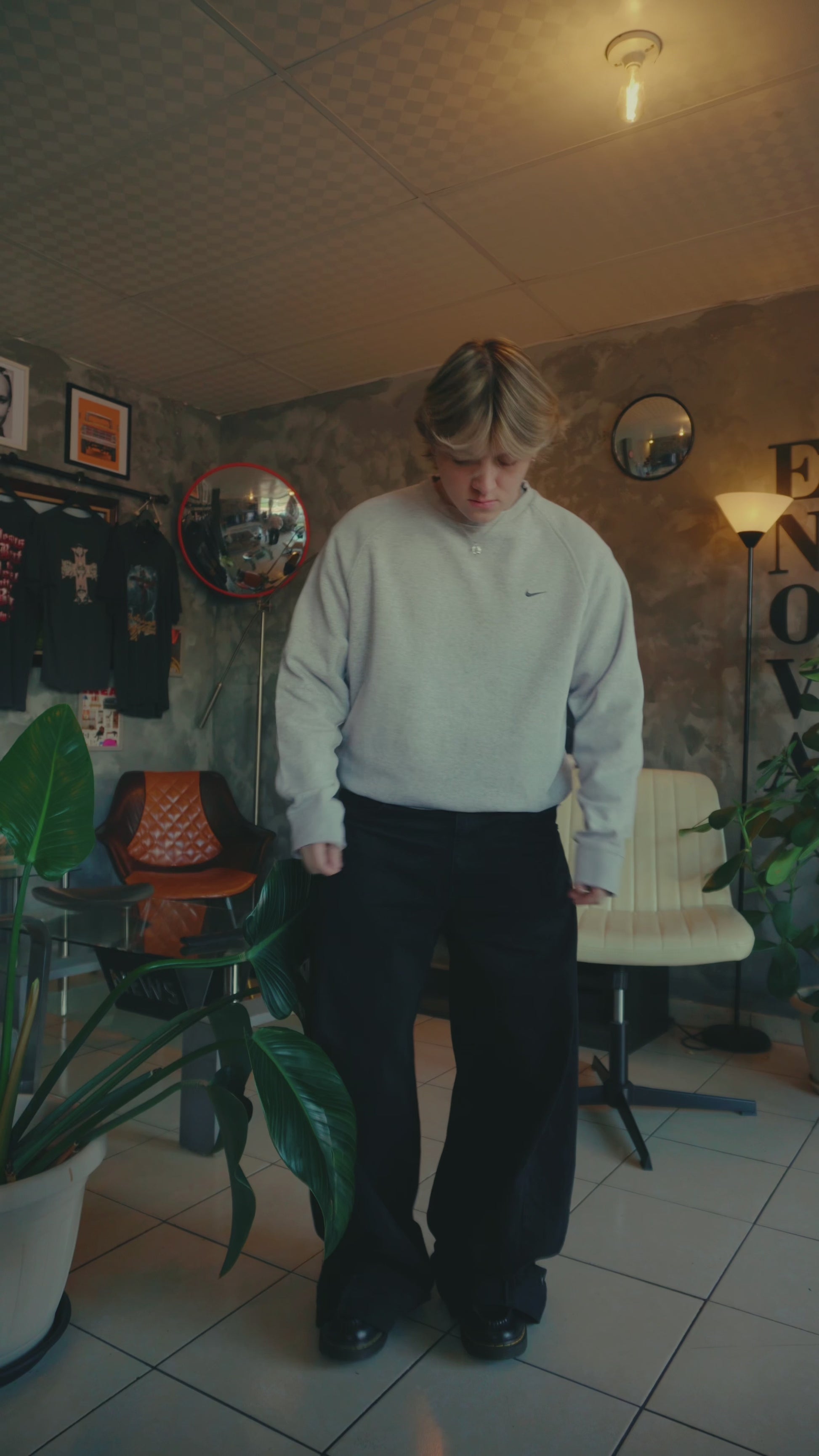 (L) 00’S VINTAGE NIKE CREWNECK