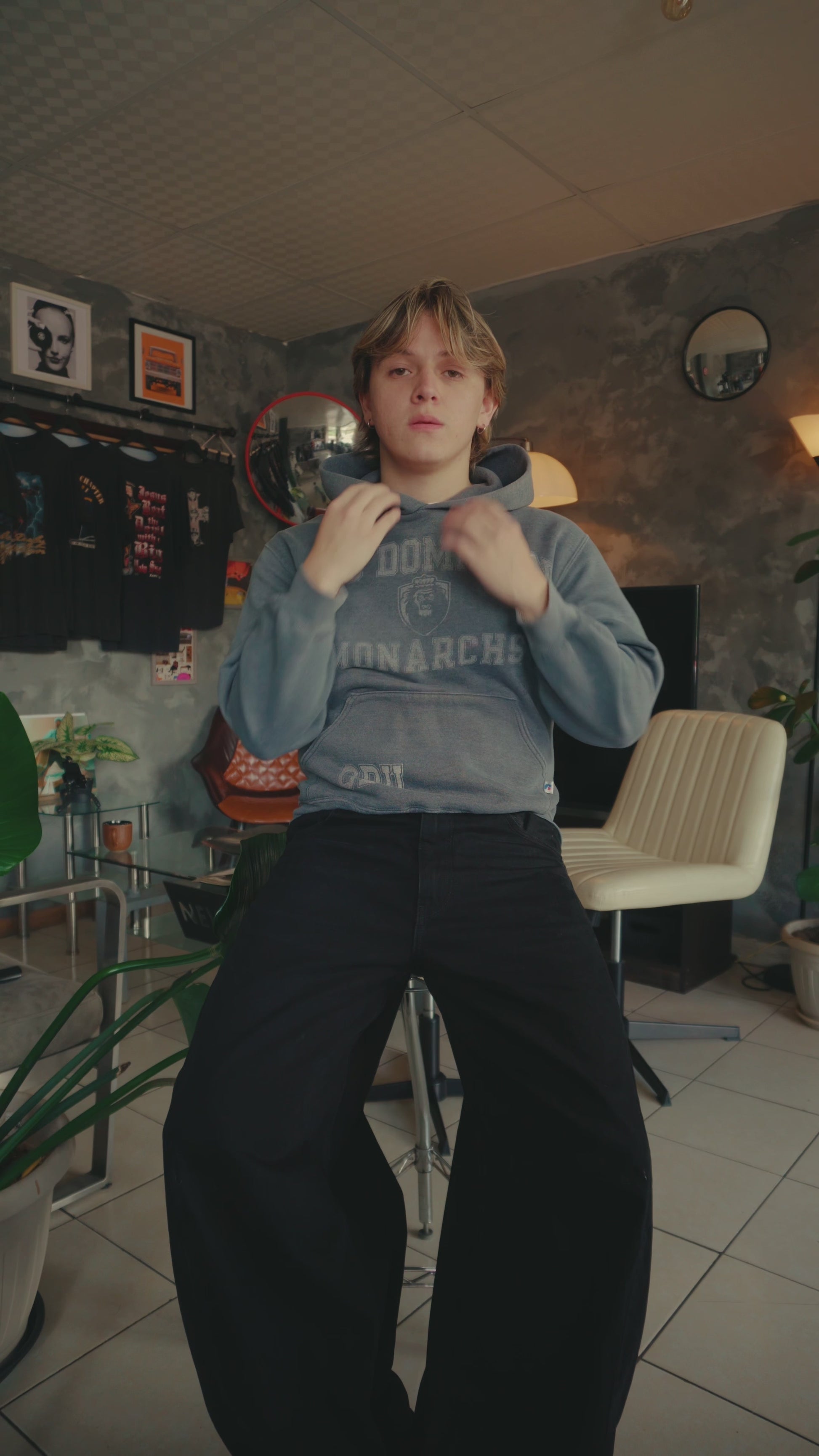 (S/M) RUSSELL UNIVERSITY GRAY HOODIE