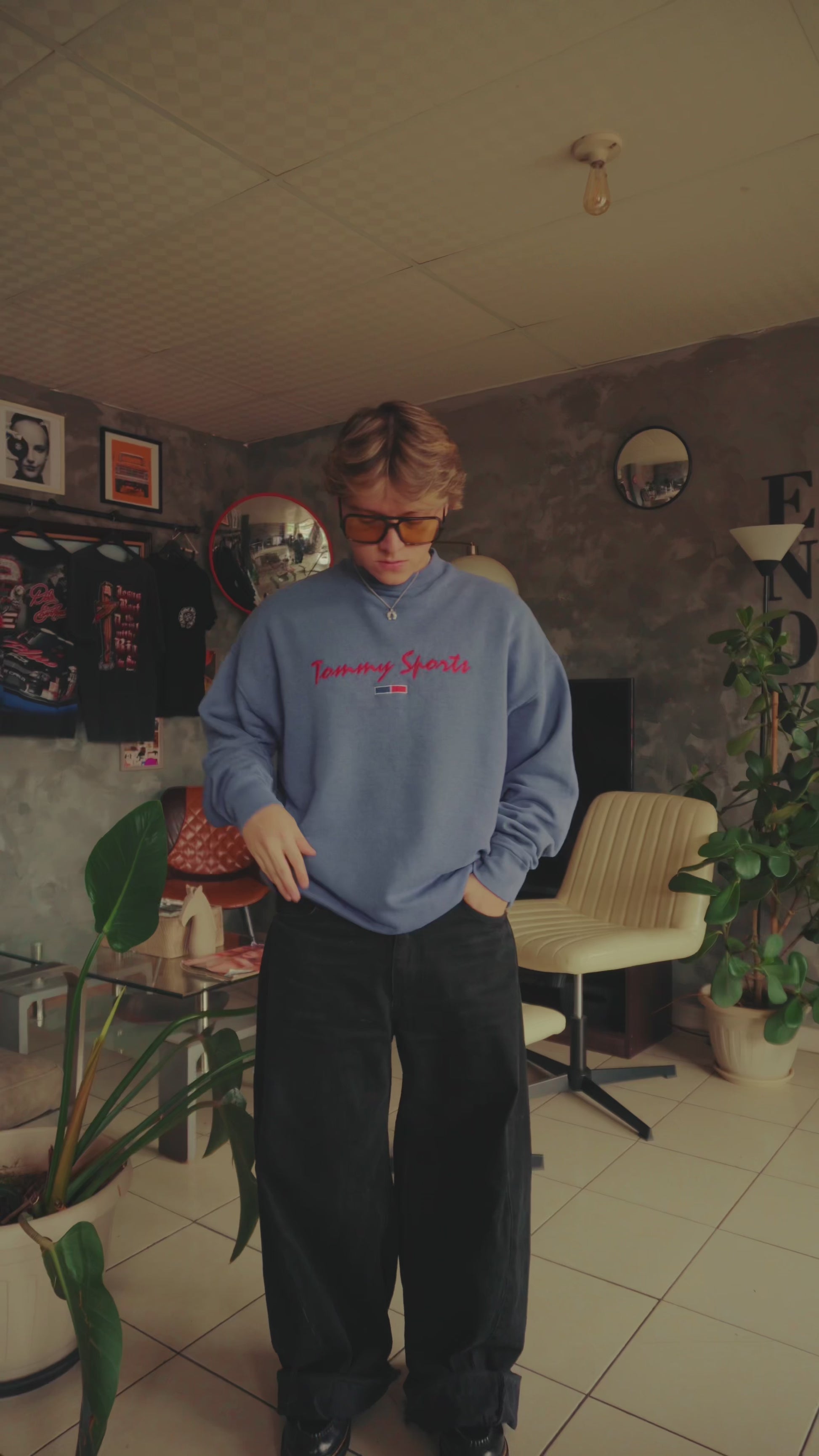 (BOXY L) 90’S VINTAGE TOMMY SPORTS CREWNECK