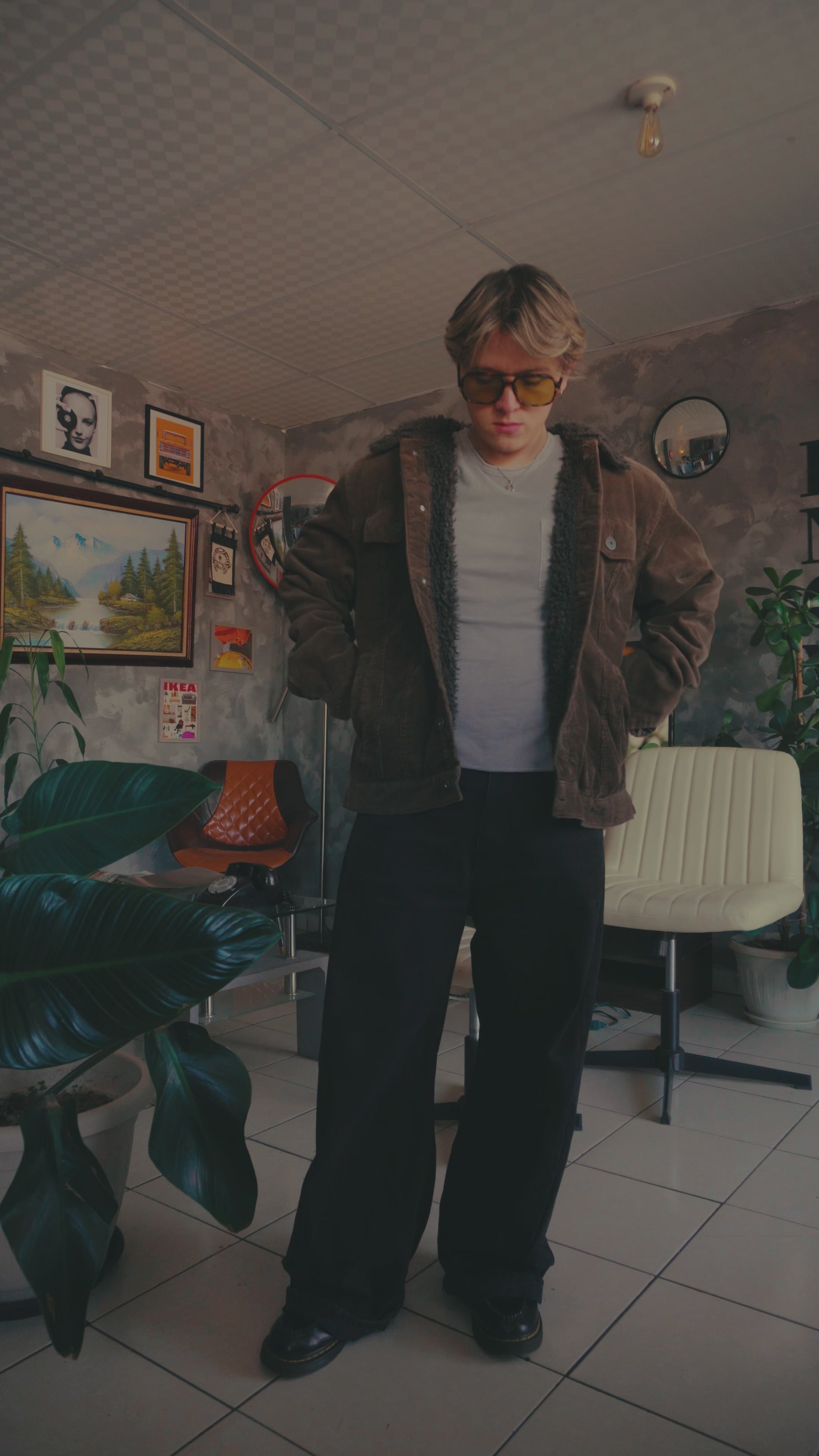 (L/XL) VINTAGE AEROPOSTALE CORDUROY JACKET